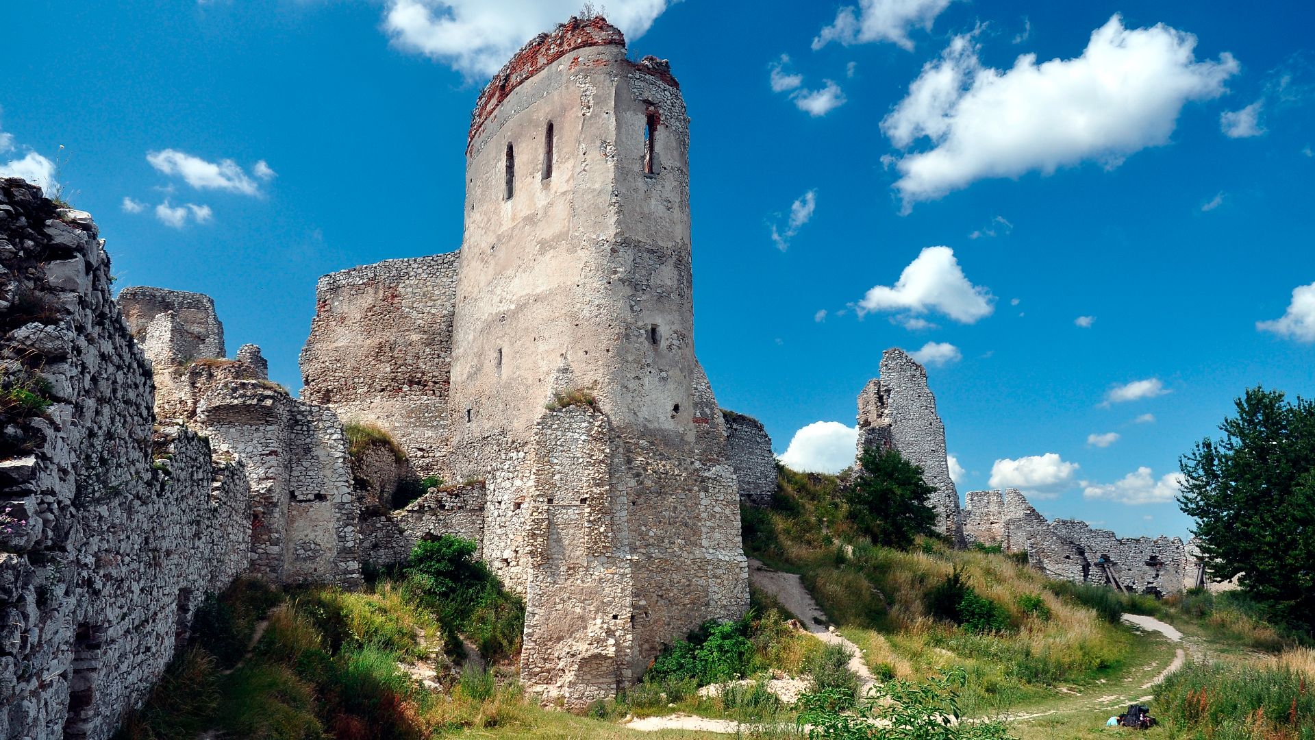 File:Čachtice, hrad, Slovensko.jpg