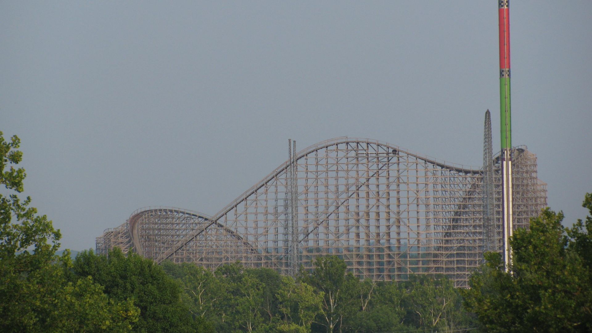 File:Son of Beast and Drop Tower.jpg