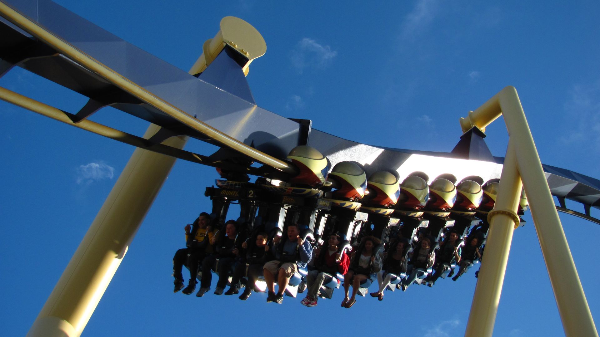 File:Montu at Busch Gardens Tampa Bay 20.jpg