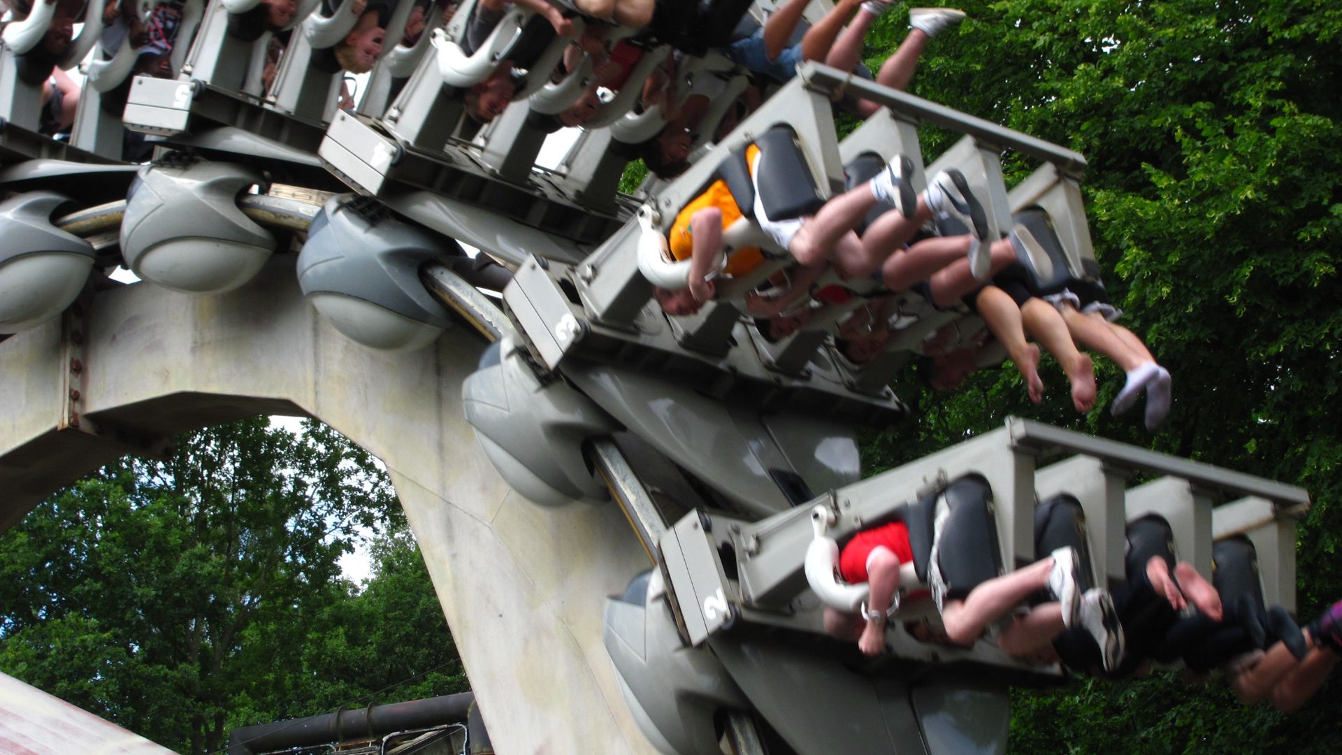 File:Nemesis at Alton Towers 241 (4756753050).jpg