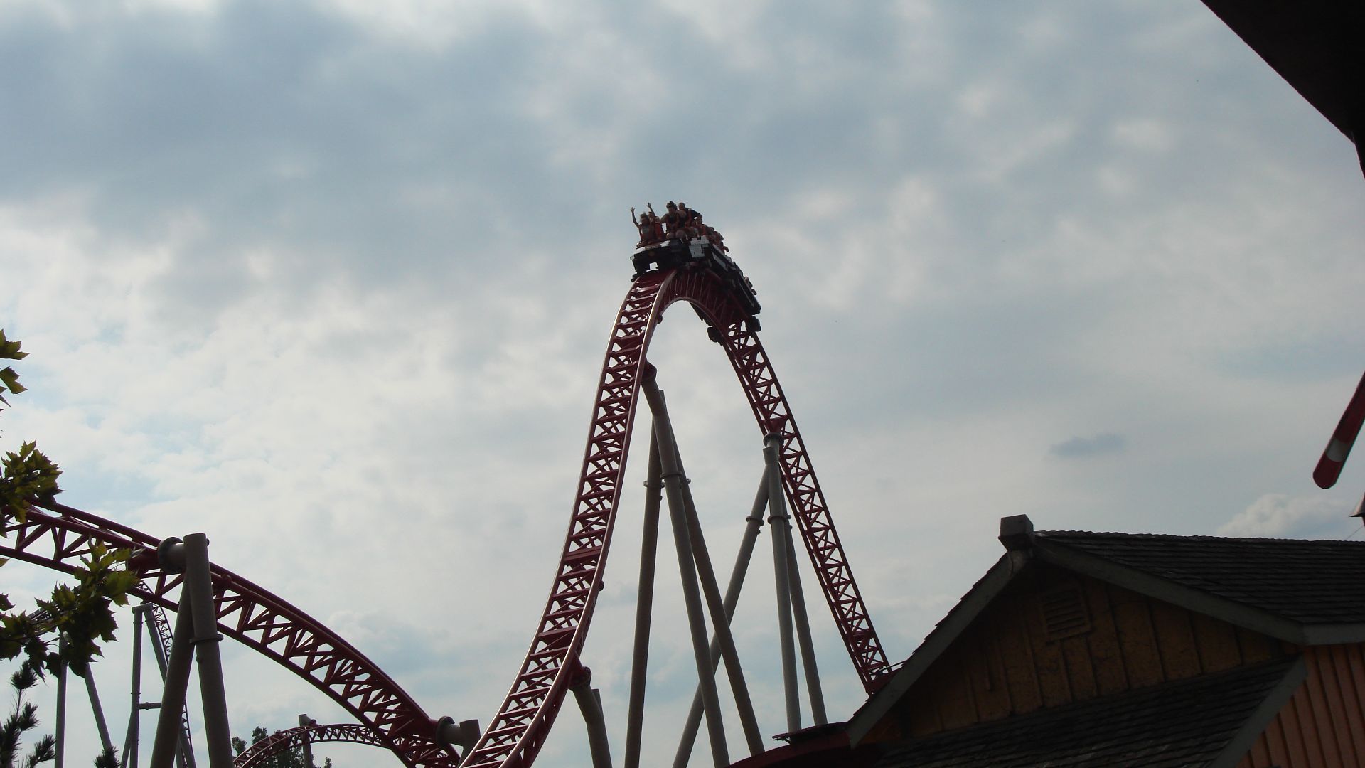 File:Maverick (Cedar Point) 01.JPG