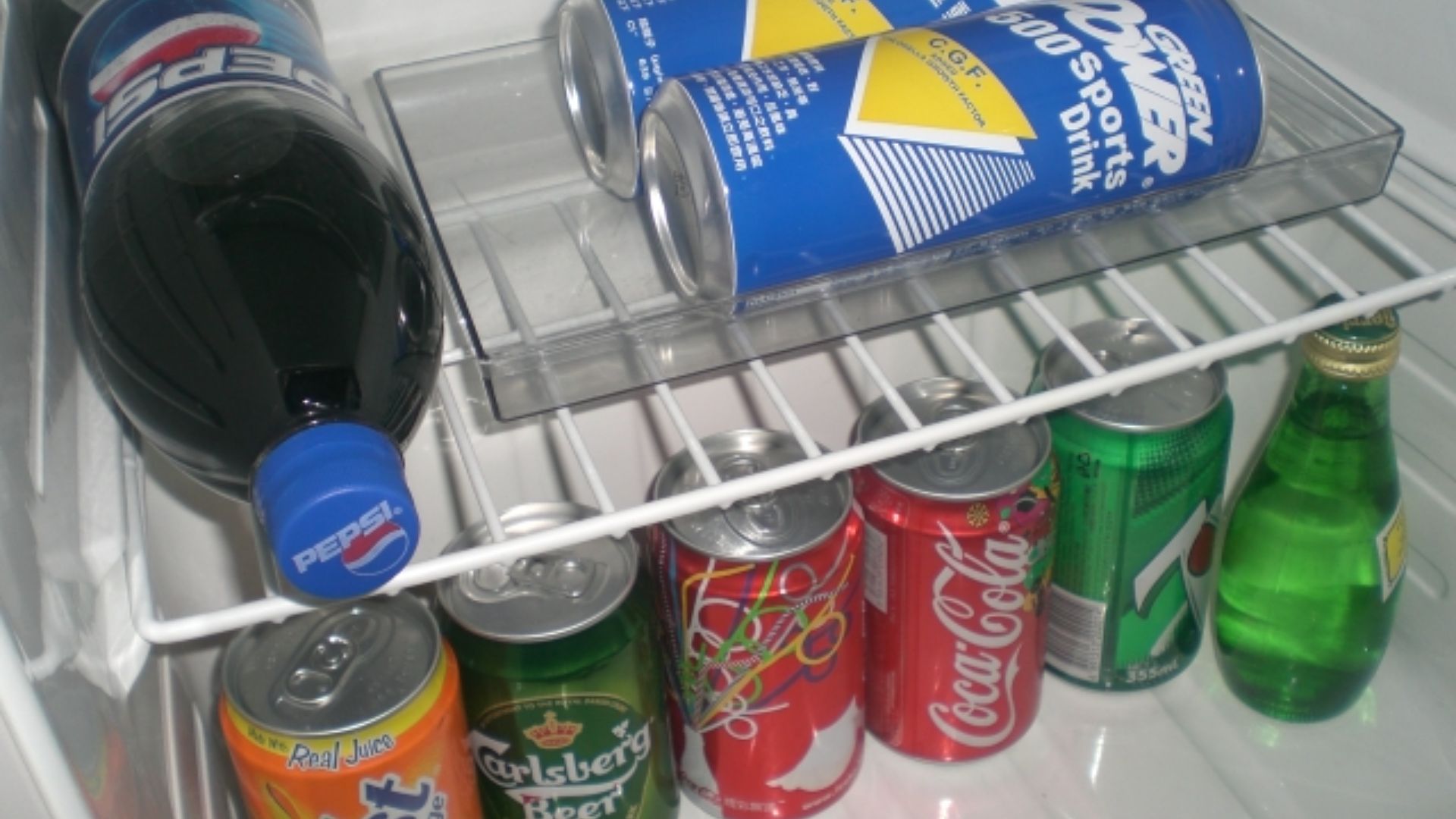 File:Macau Grandview Hotel room drink.JPG