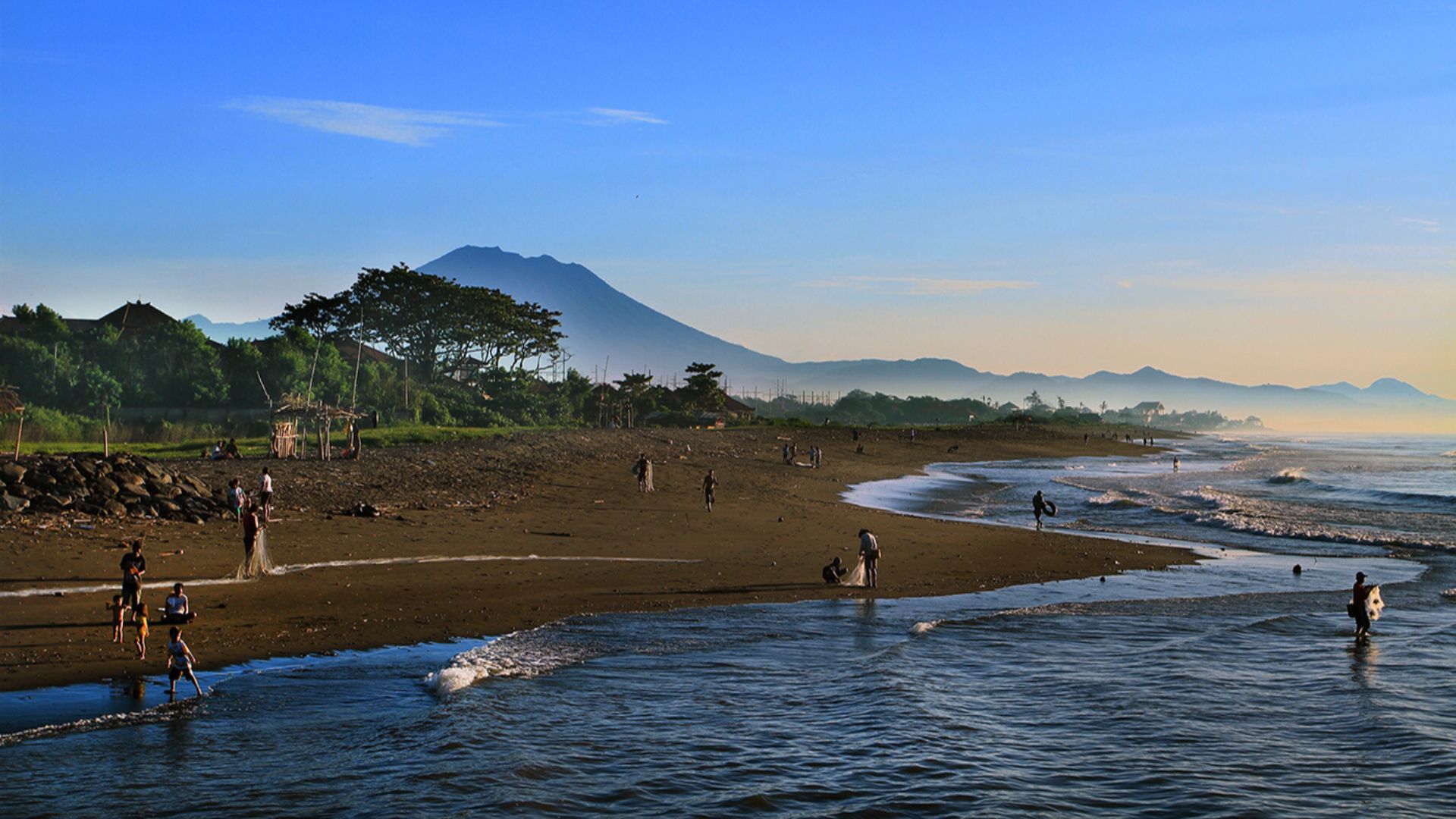 File:View of Mount Agung from a beach in Bali, Indonesia.jpg