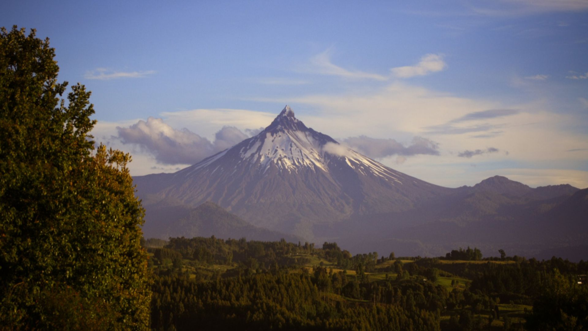 File:Puyehue - Flickr - Felipe Del Valle Batalla.jpg