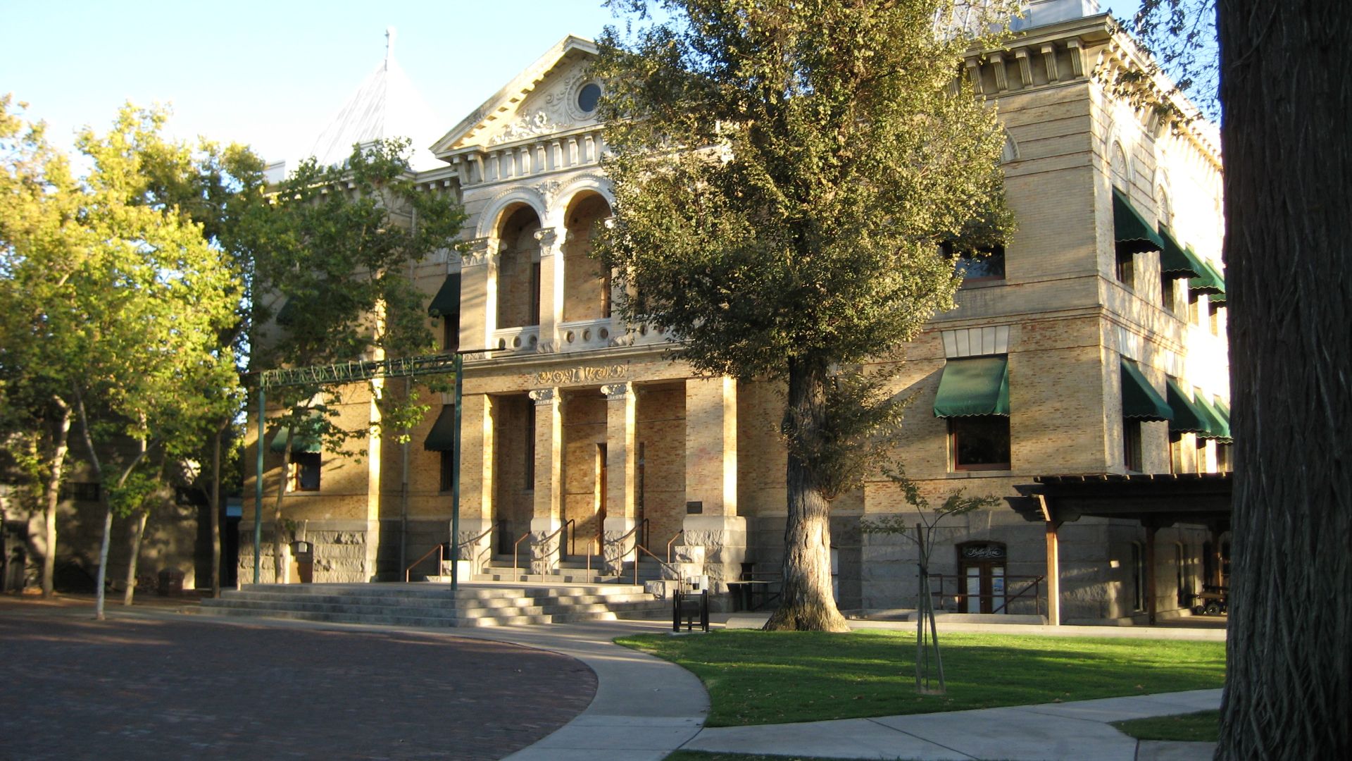 File:Kings County Courthouse 090407 1.JPG