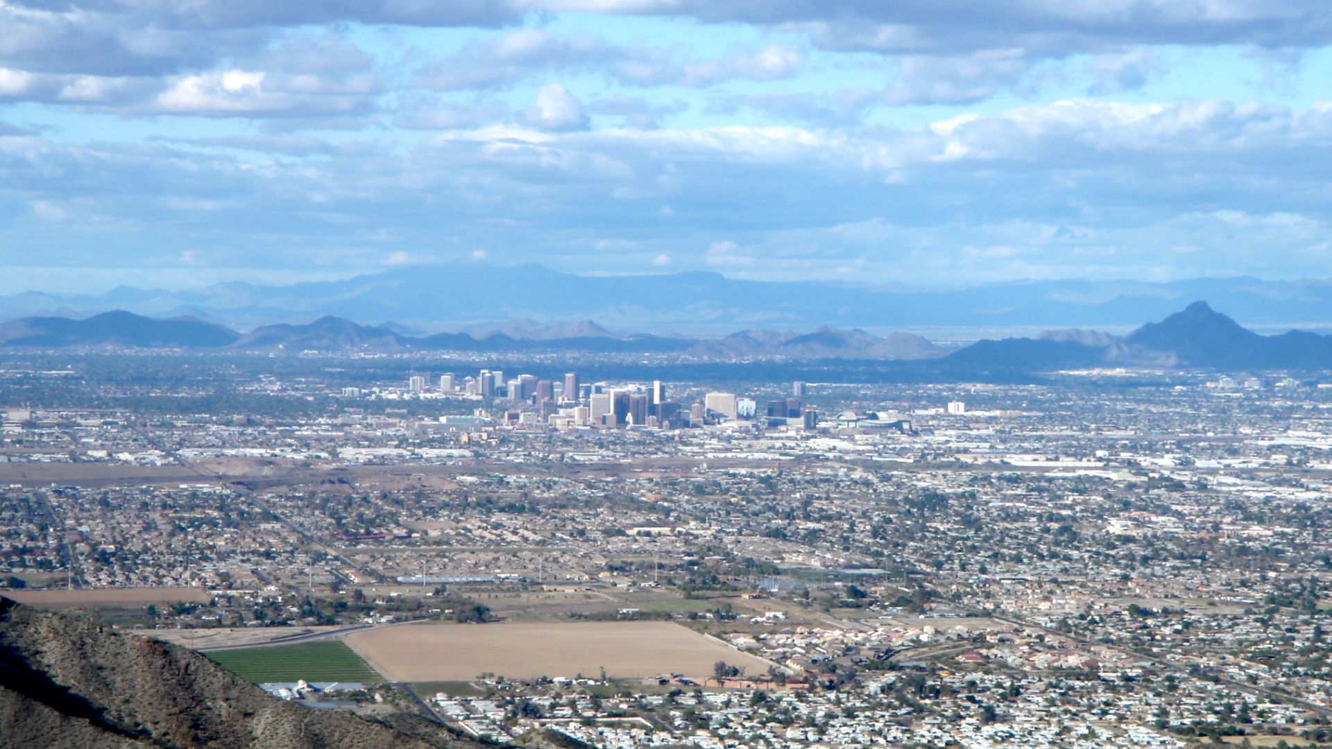 File:Phoenix, Arizona.JPG