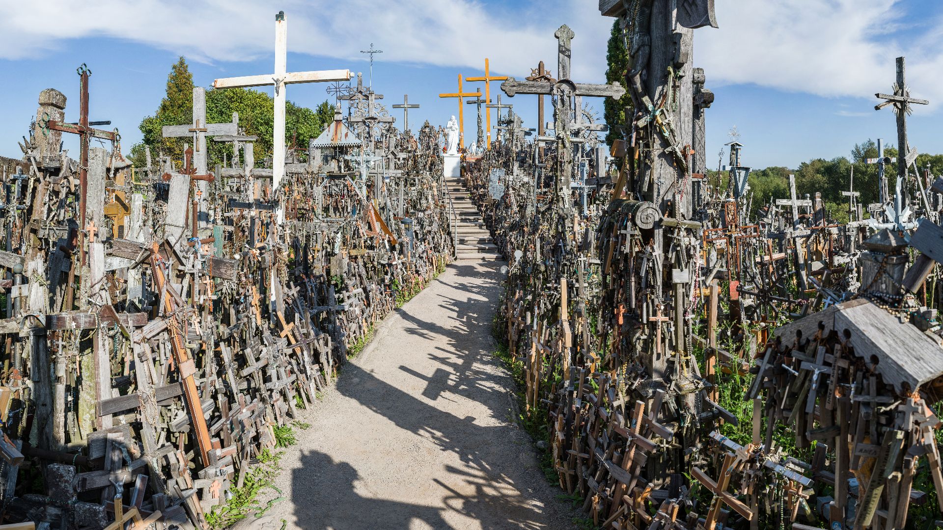 File:Hill of Crosses 2, Siauliai, Lithuania.jpg