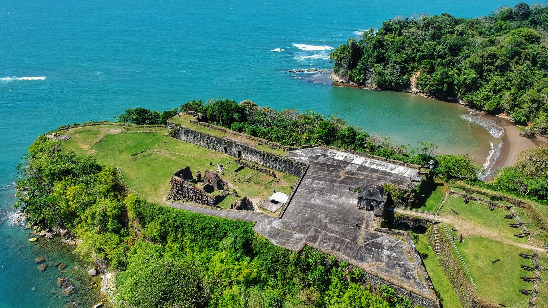 File:Toma aérea del Fuerte San Lorenzo.jpg