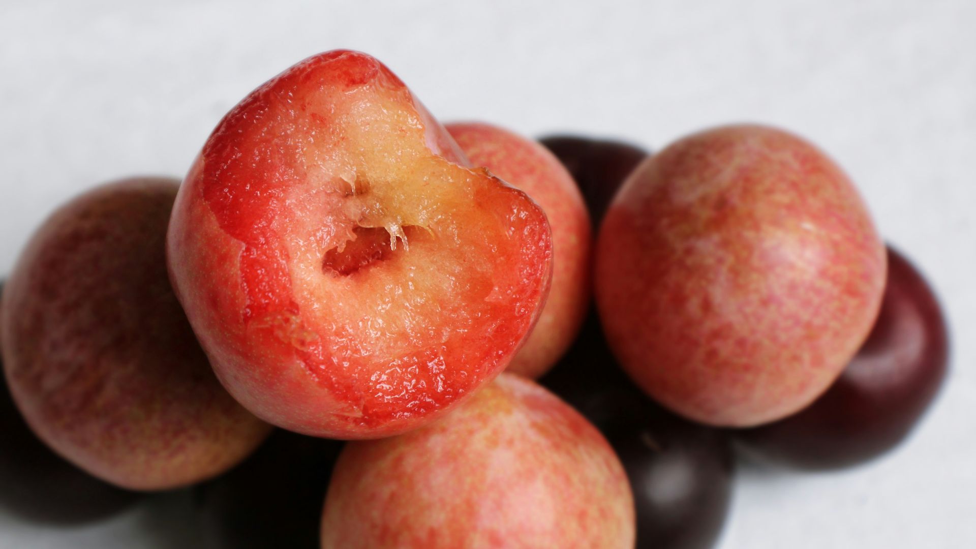 round red fruits