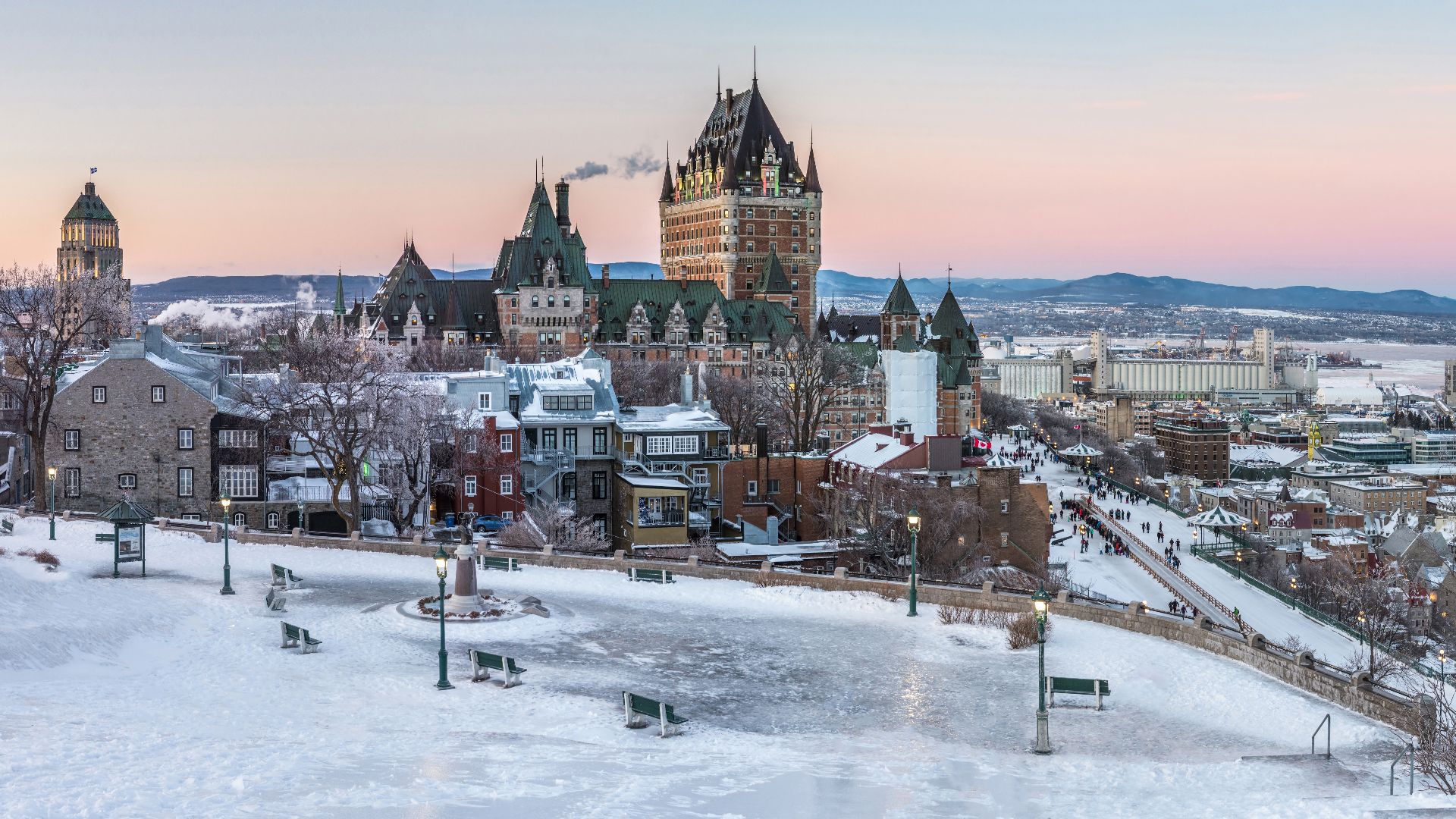 File:Château Frontenac after a freezing rain day in Quebec city.jpg