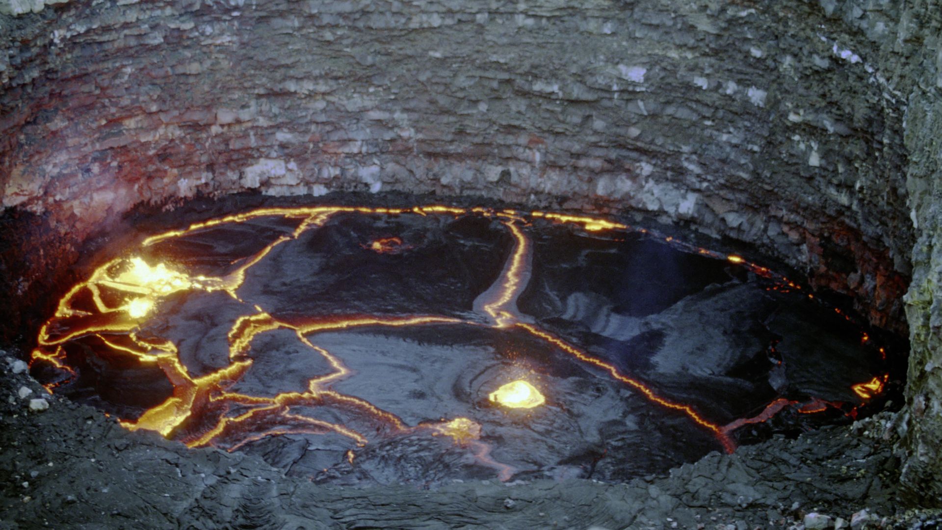 File:Erta-ale lac-de-lave 2001.jpg