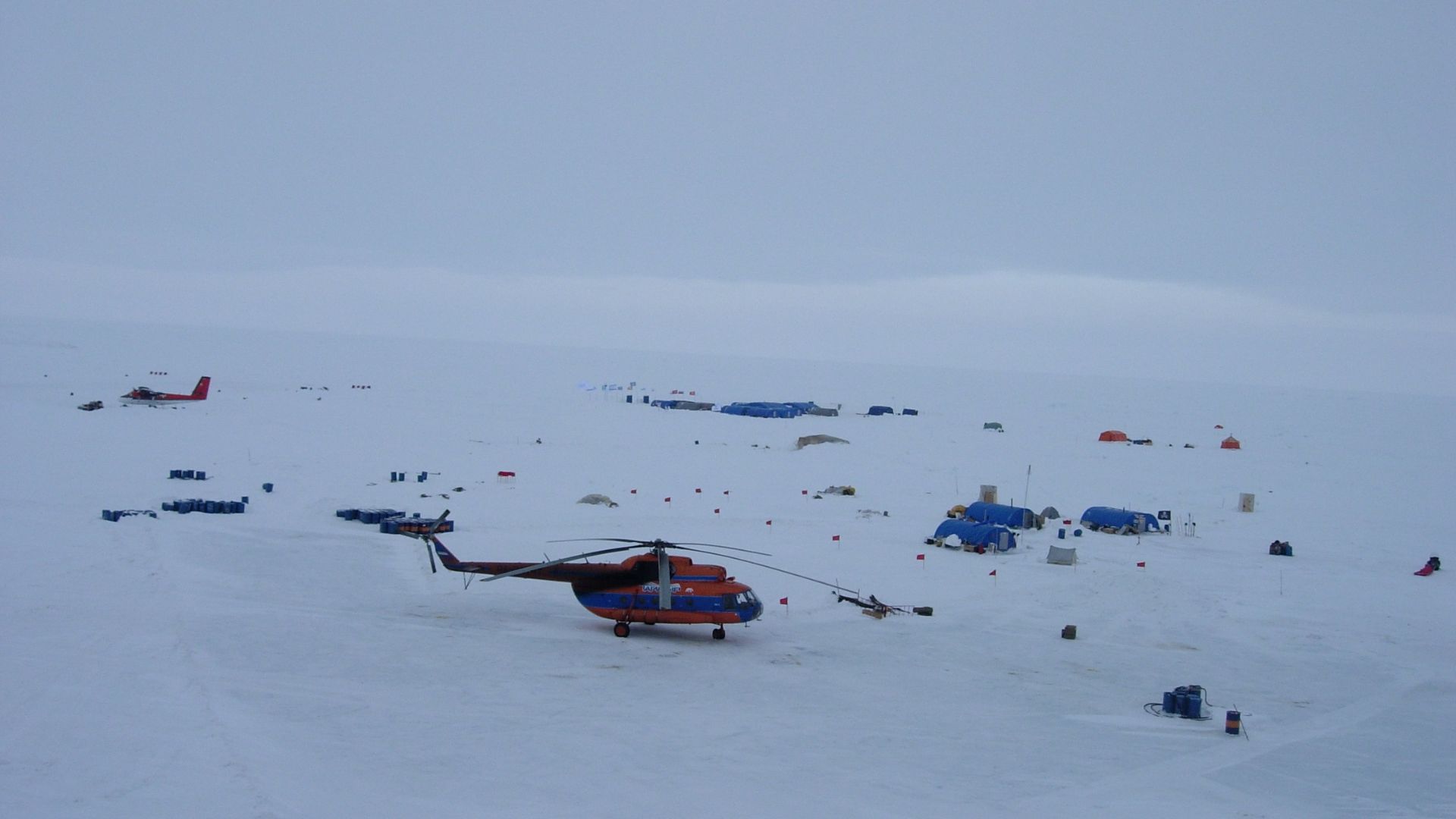File:Ice camp Barneo.jpg