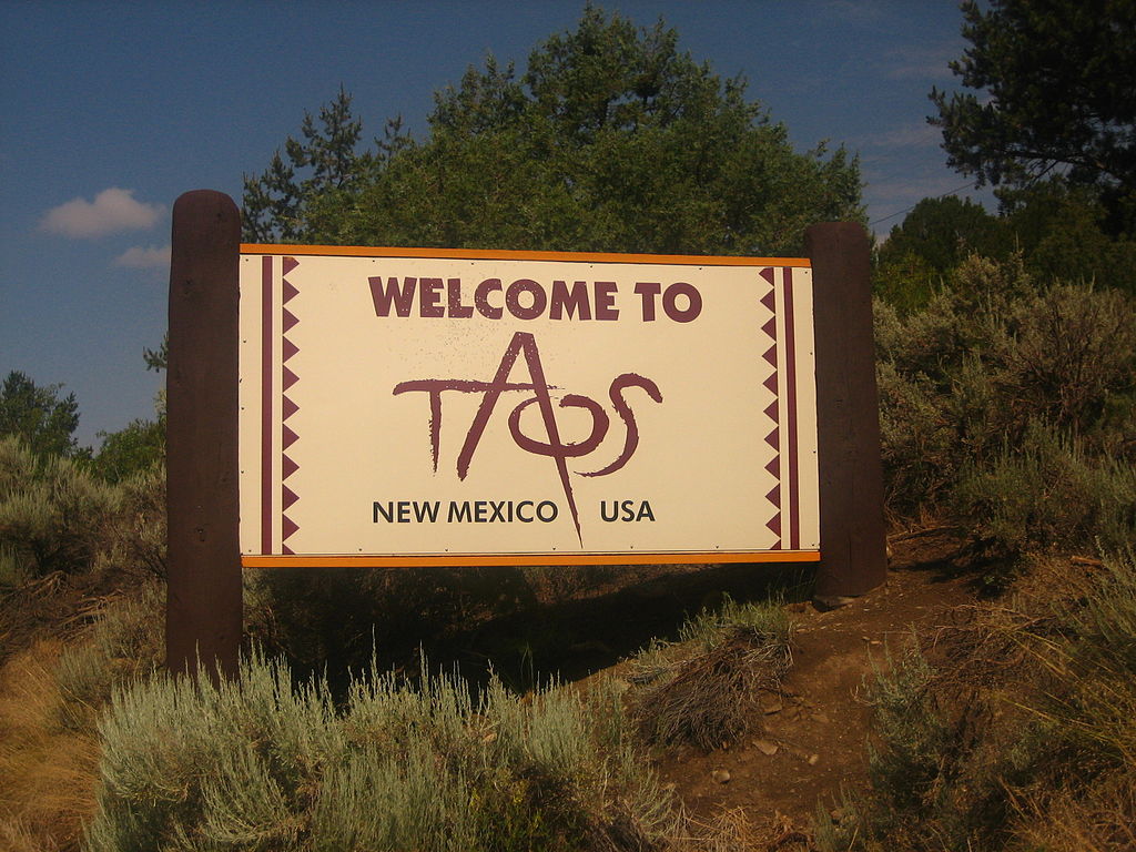 1024Px-Taos, Nm, Emblem Picture 1999