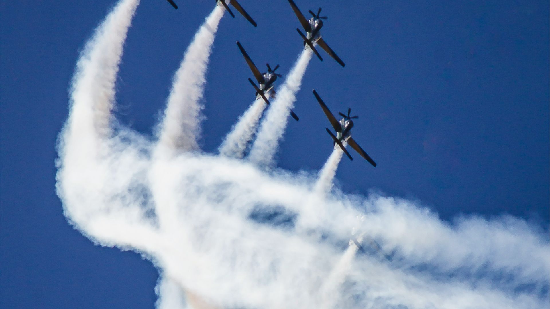 five jets on sky