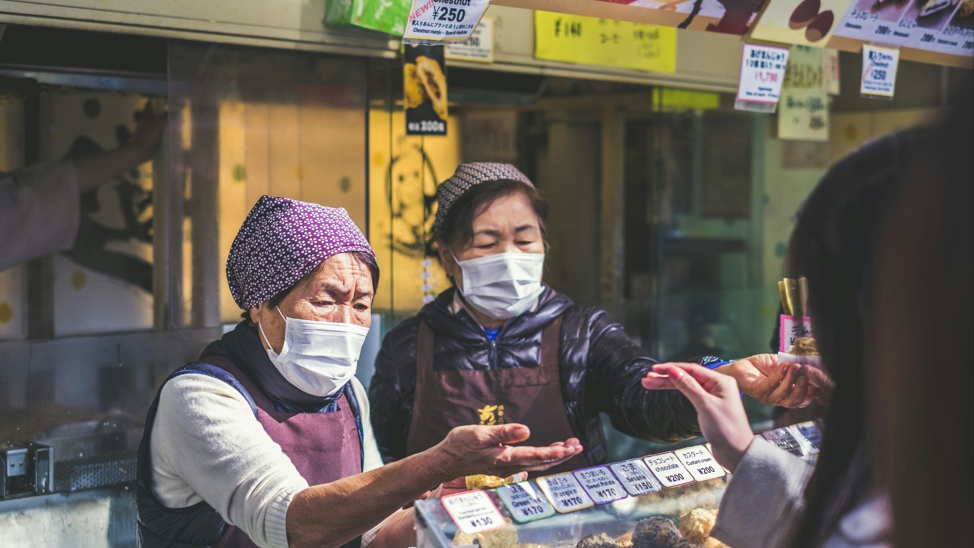 two vendors accommodating customer