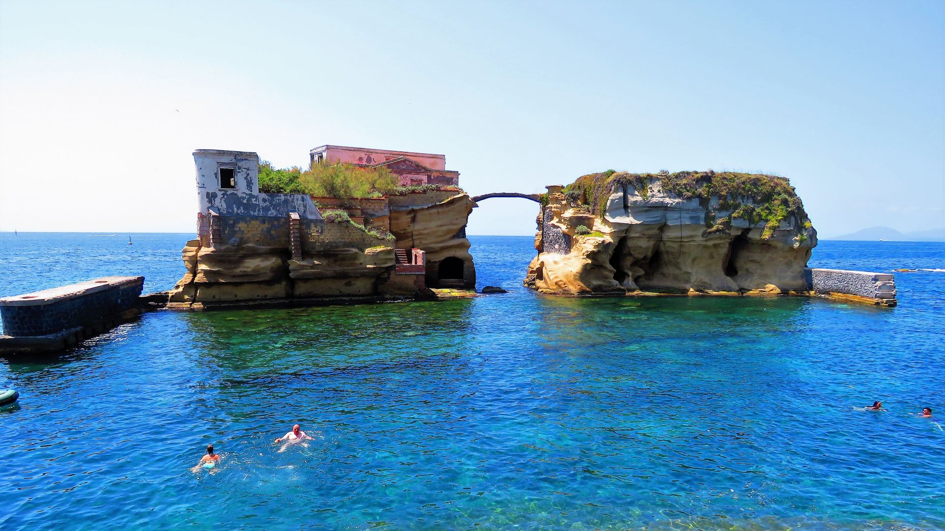 File:Isoletta della Gaiola (Napoli) 04.jpg