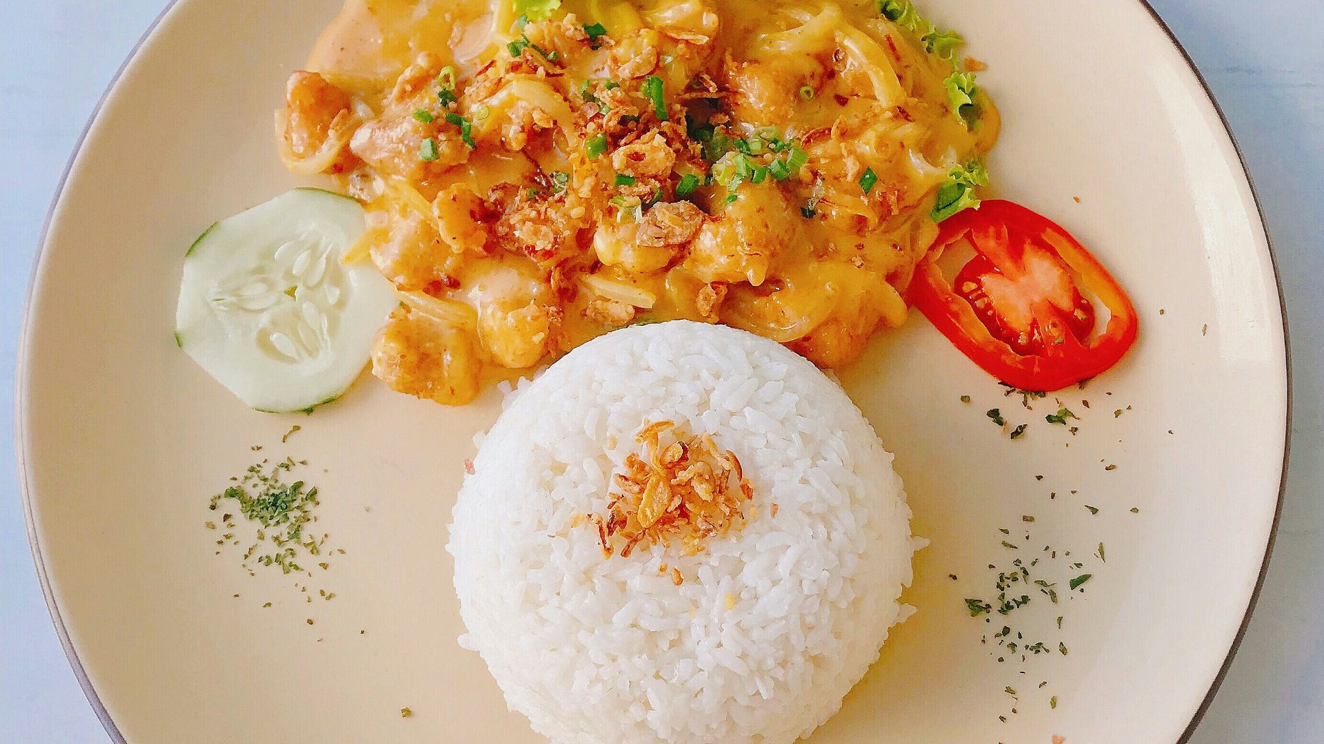cooked rice with egg