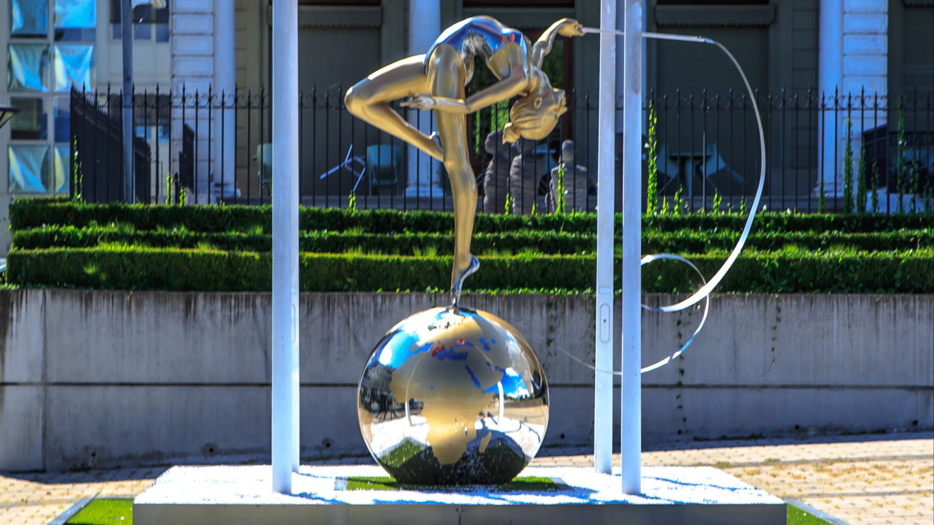 File:Geneva City scenes (10975836814).jpg