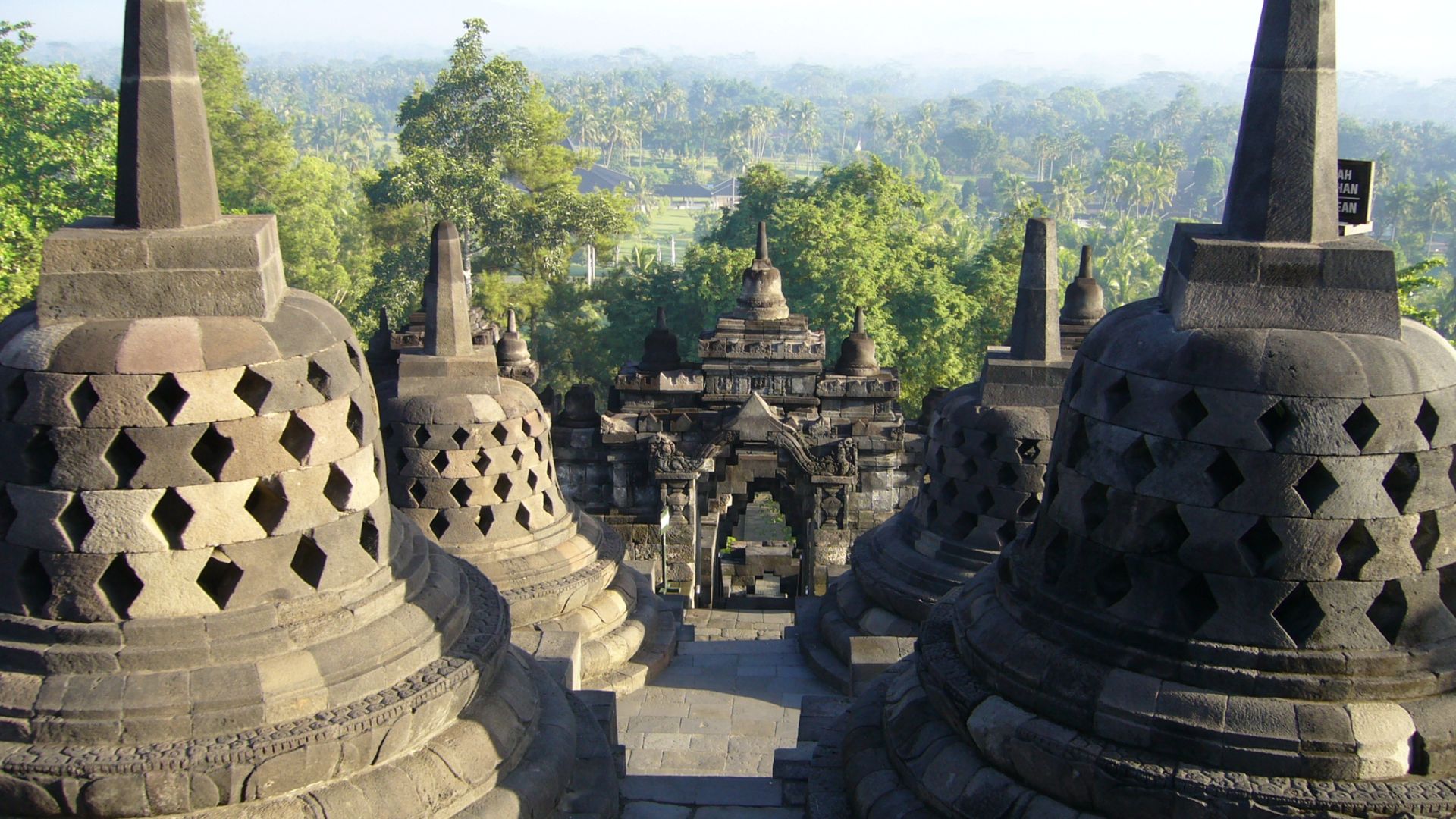 File:Borobudur Temple Compounds-111338.jpg