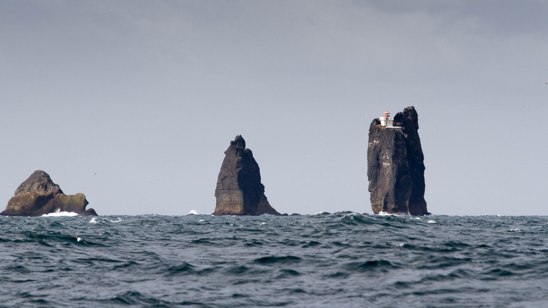 File:Thridrangar Lighthouse, Southern Iceland - panoramio.jpg