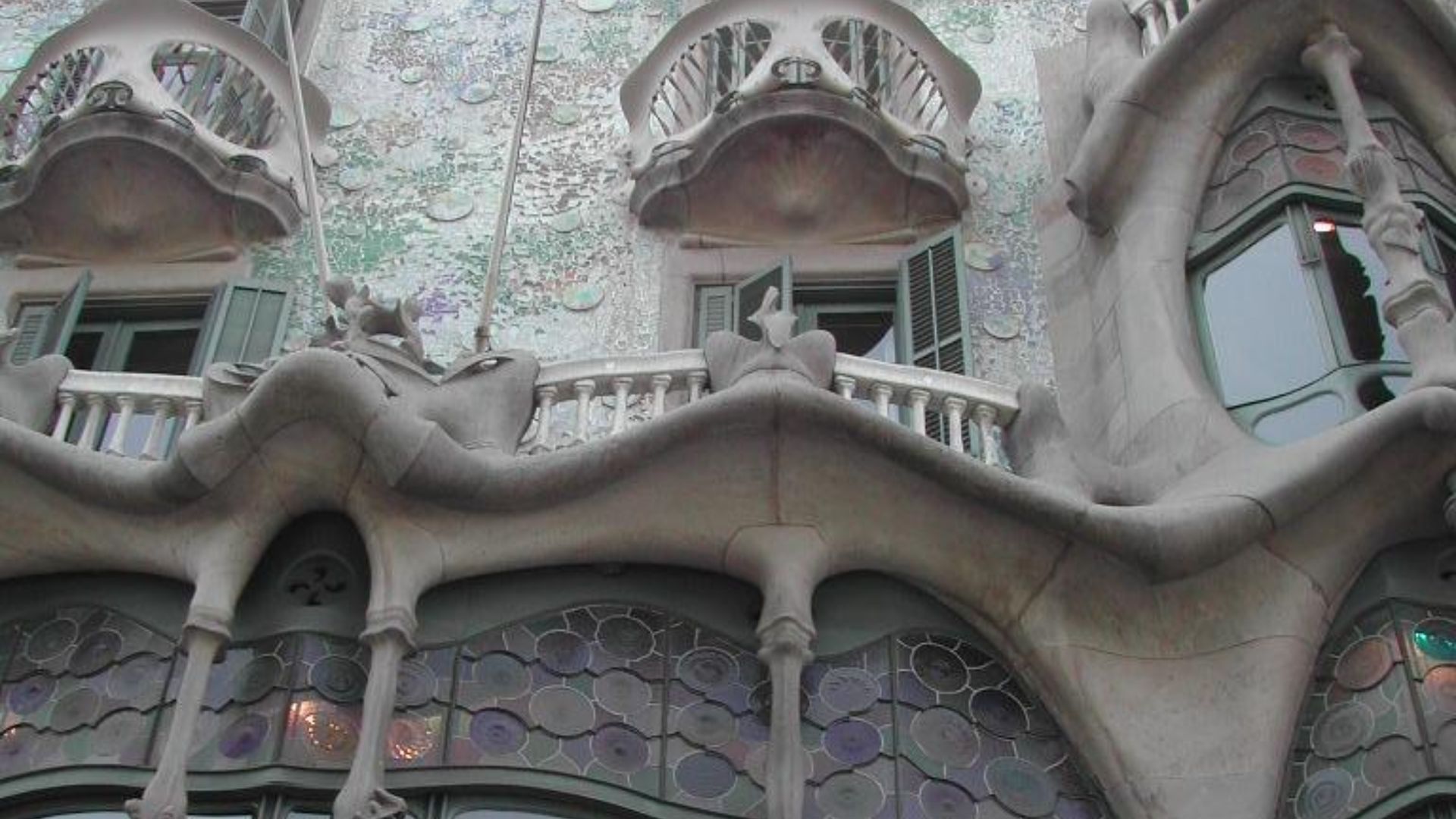 File:Casa Batilló - Antoni Gaudí.JPG