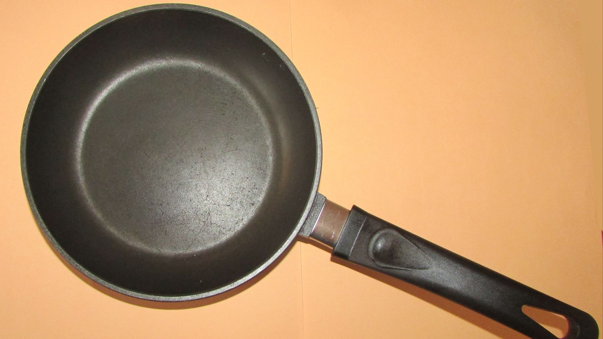 File:Sarten teflon.JPG