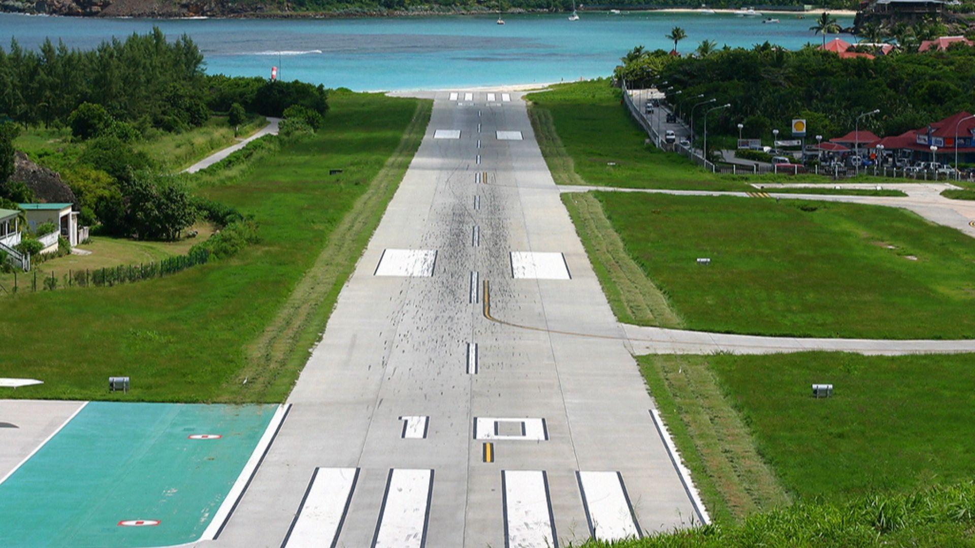 File:St Barts airport runway Coleman.jpg