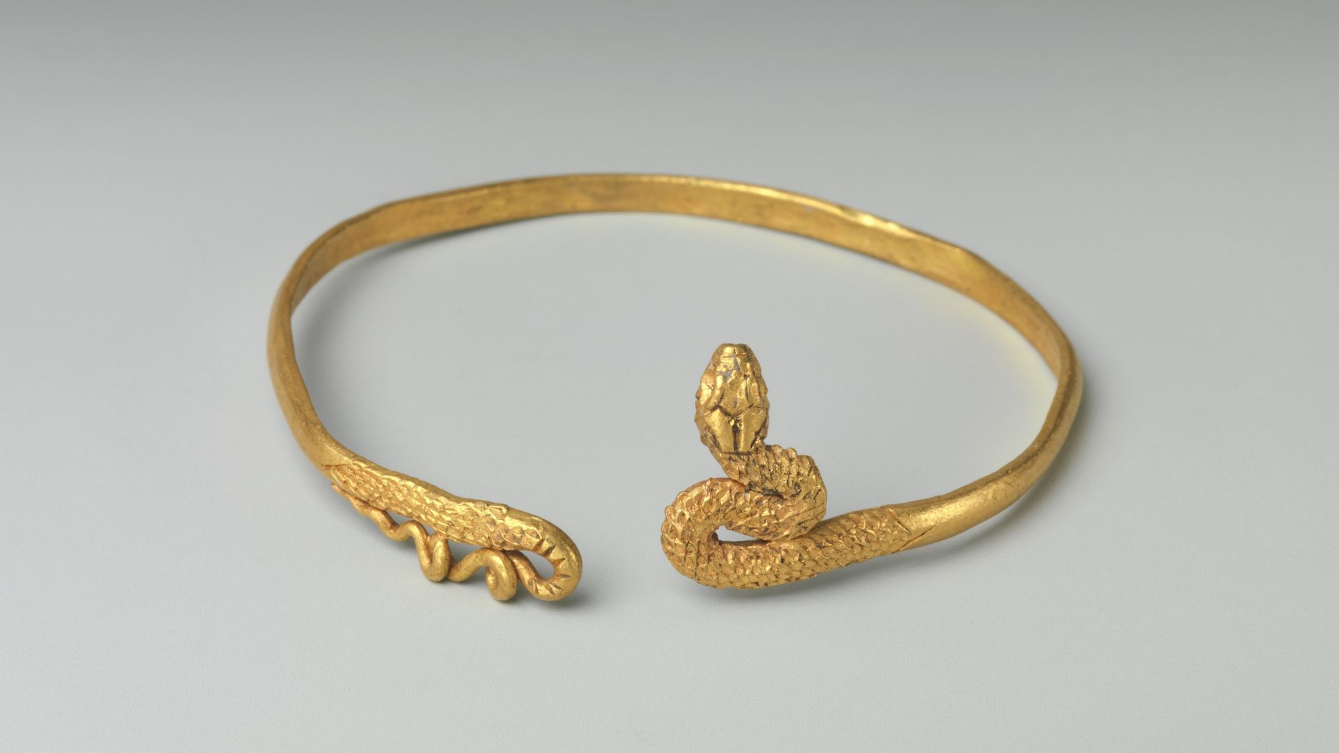 File:Snake bracelet for a child MET DP245498.jpg