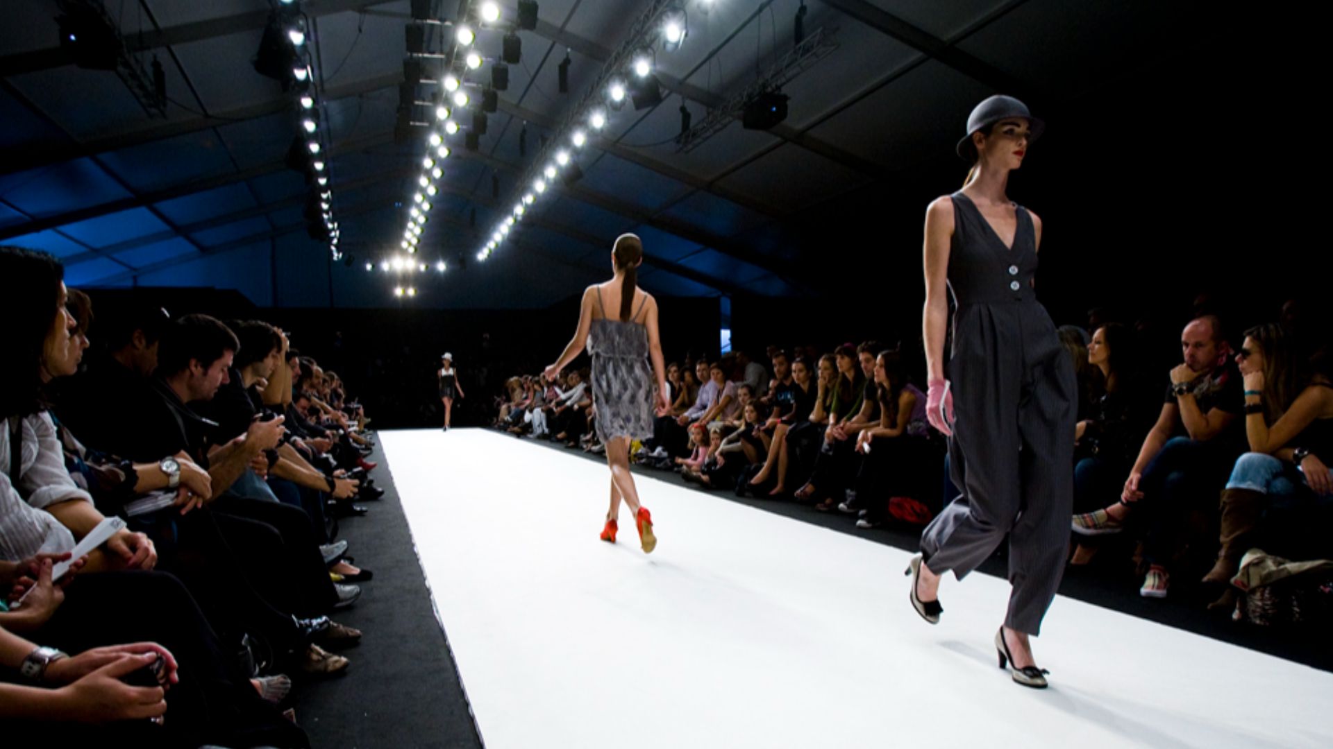 File:ModelsCatwalk.jpg