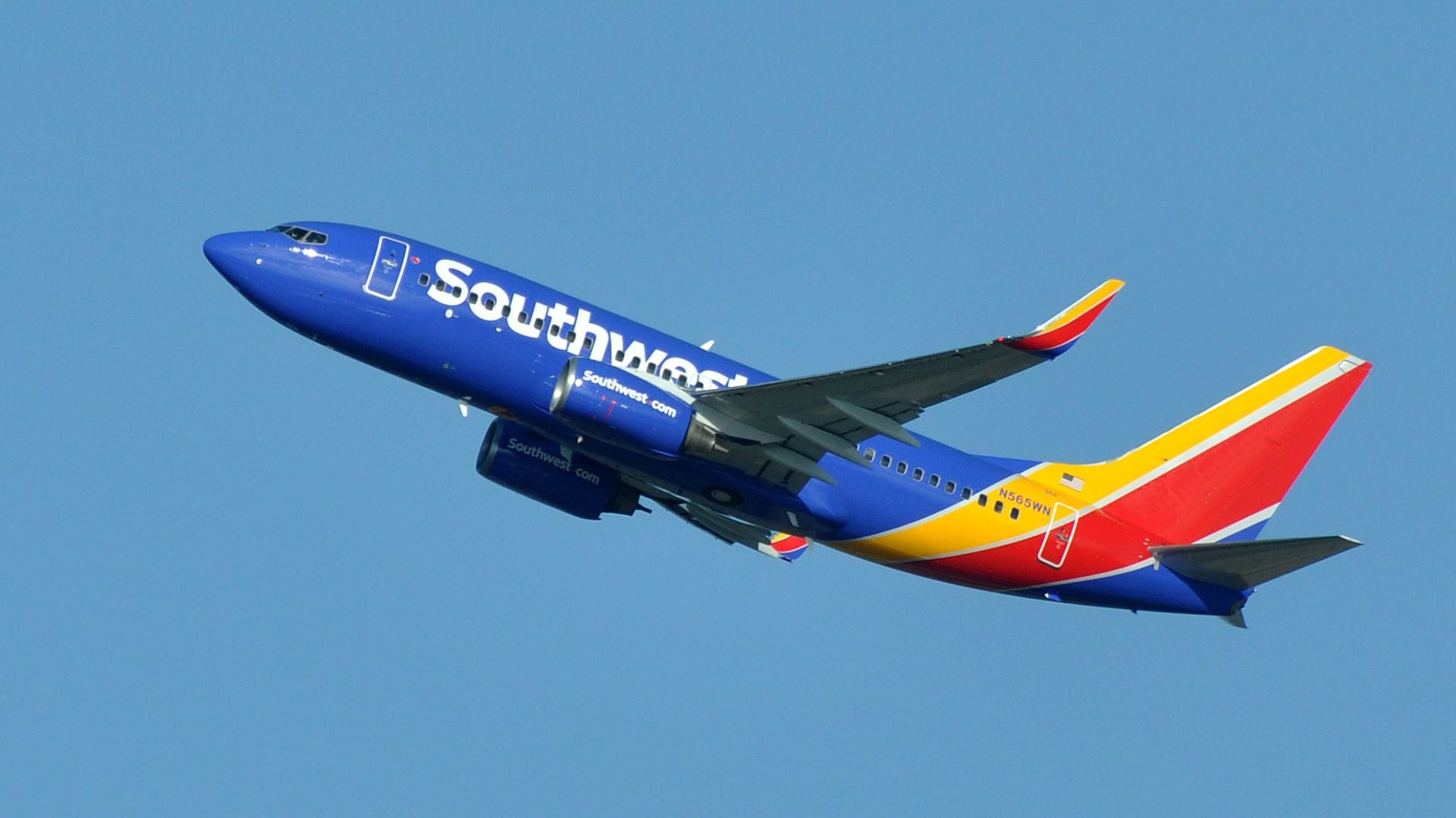 File:Southwest Airlines, Boeing 737-76Q(WL), N565WN - SEA (21783111420).jpg