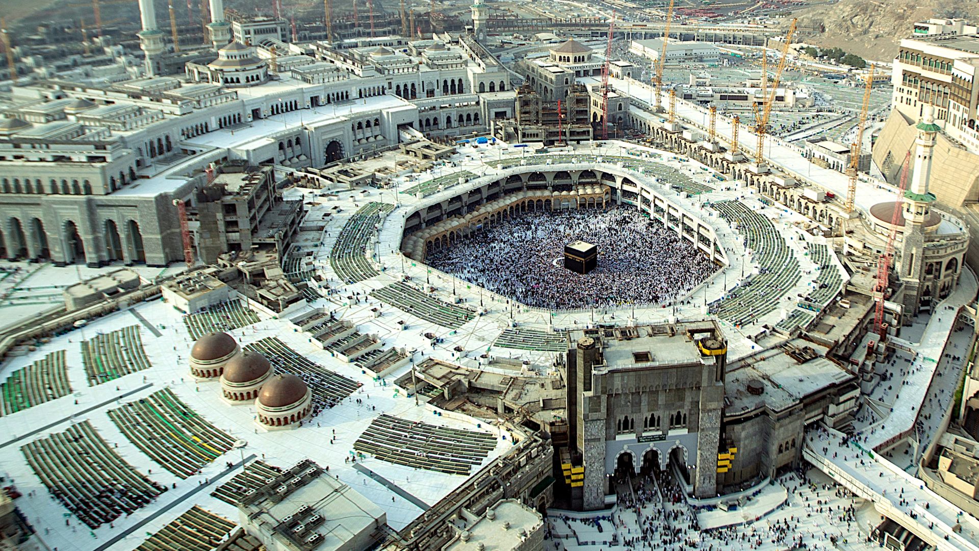 File:Edited Great Mosque of Mecca1 5-2019-ccsa4.0 (cropped).jpg