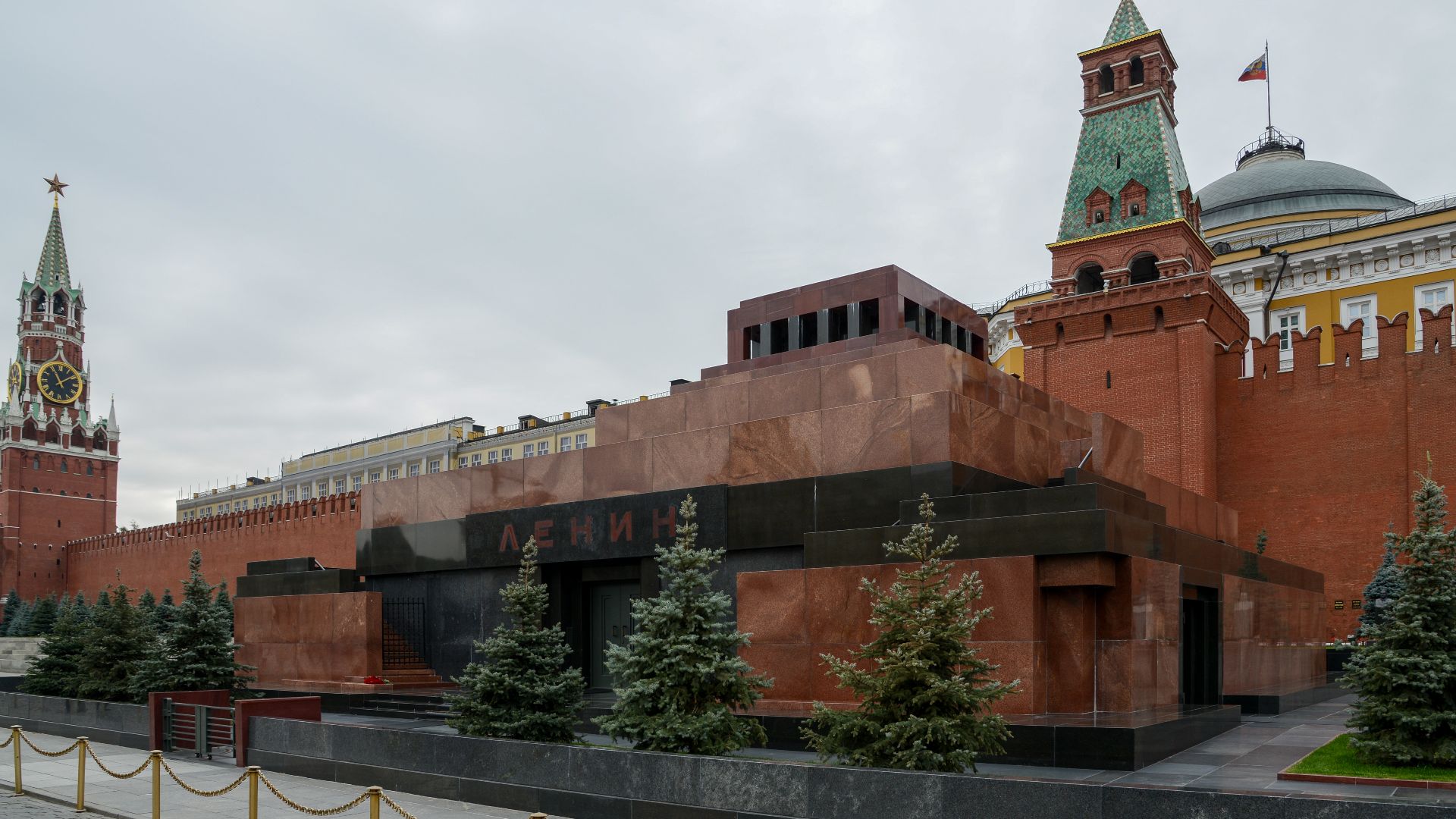 File:Lenin's Mausoleum (19778599508).jpg