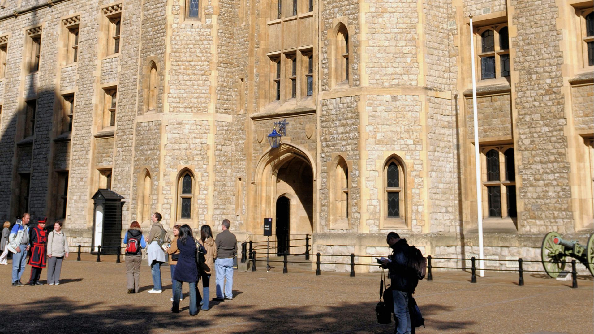 File:Jewel House 2010.jpg