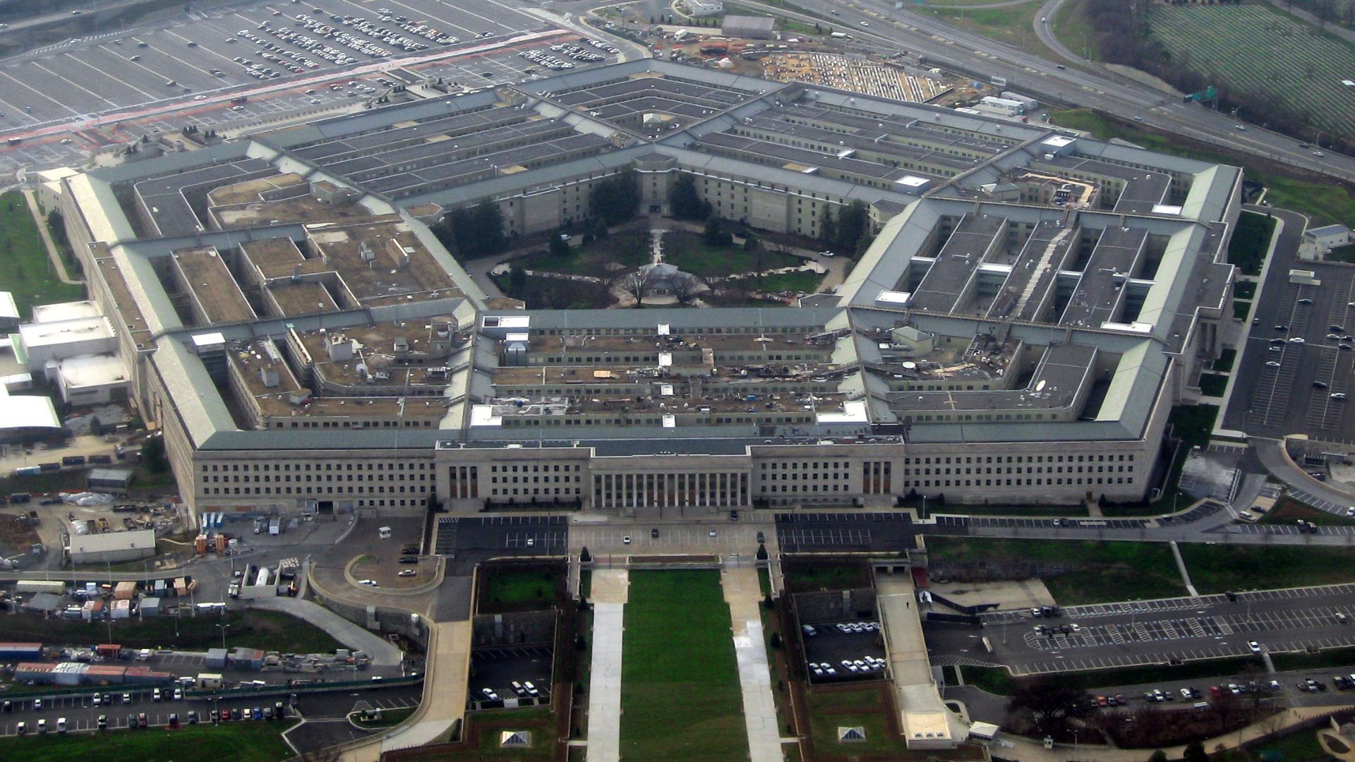 File:The Pentagon January 2008.jpg