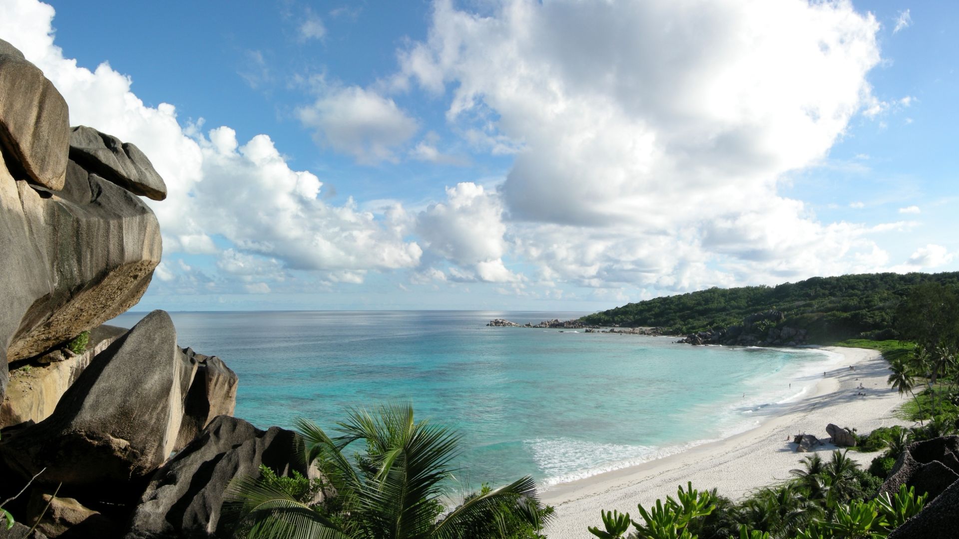 File:Grand Anse-La Digue-Seychellen.jpg