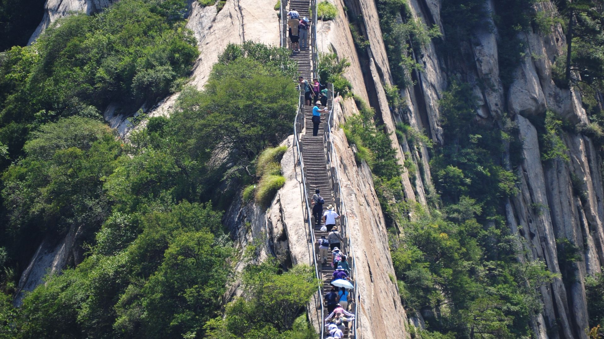 File:1 mount hua shan steps 2011.JPG