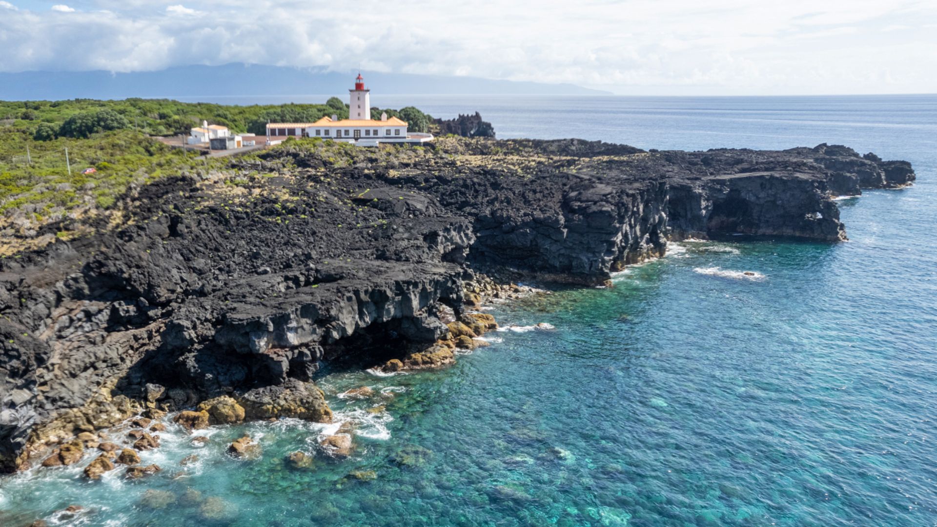File:Farol da Ponta da Ilha - Ilha do Pico - Portugal 🇵🇹 (54010434481).jpg