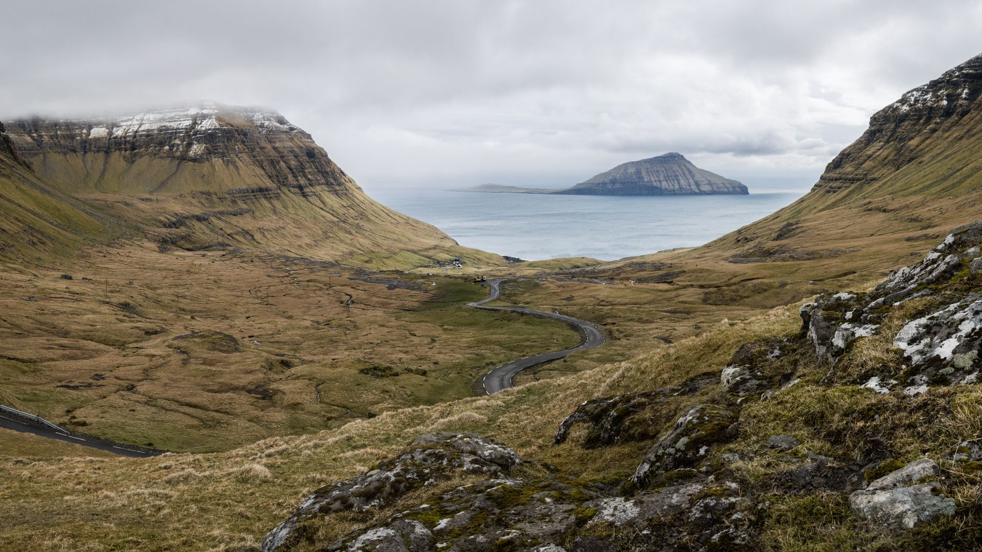 File:Road to Nowhere (Unsplash).jpg