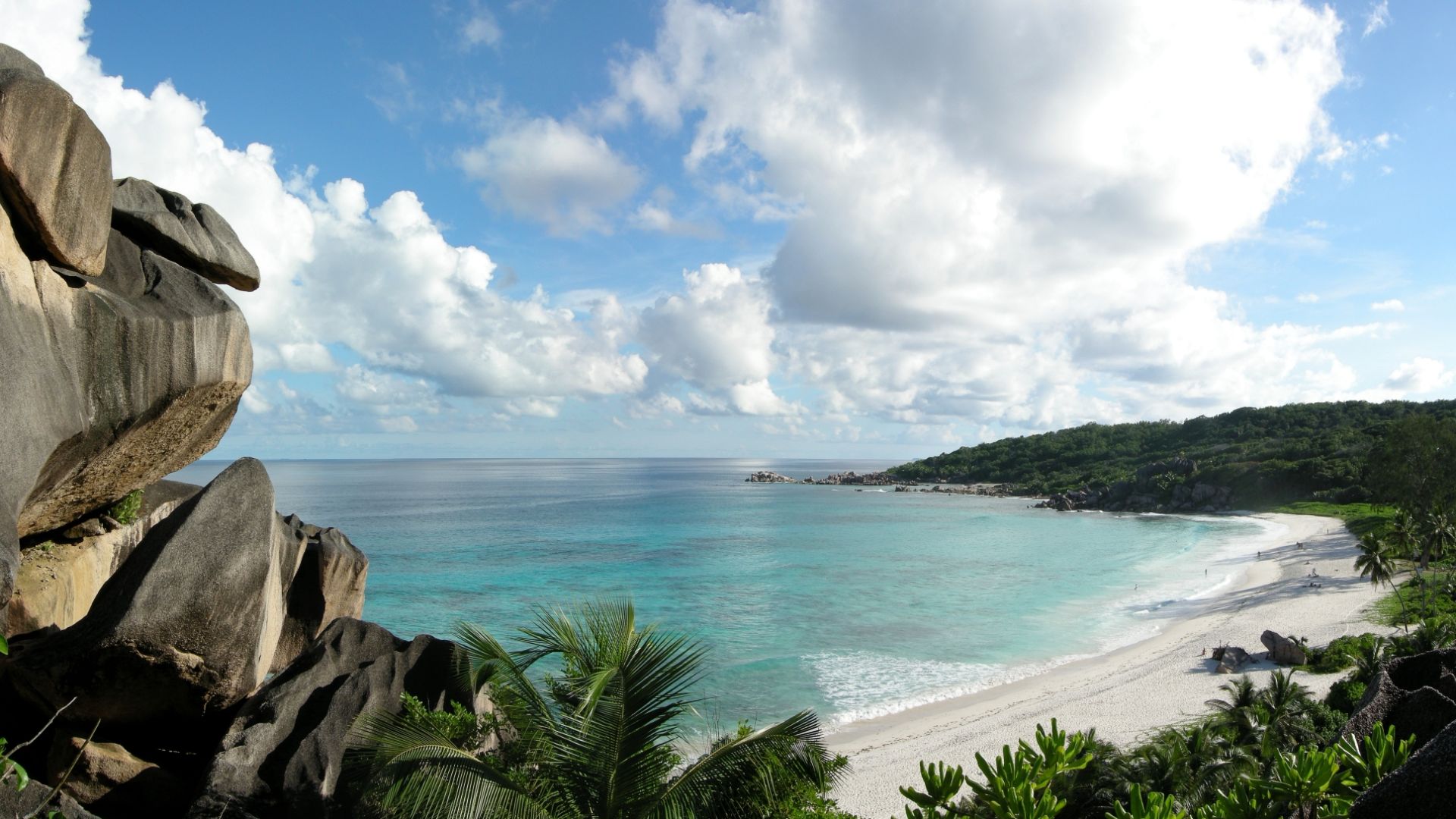 File:Grand Anse-La Digue-Seychellen.jpg