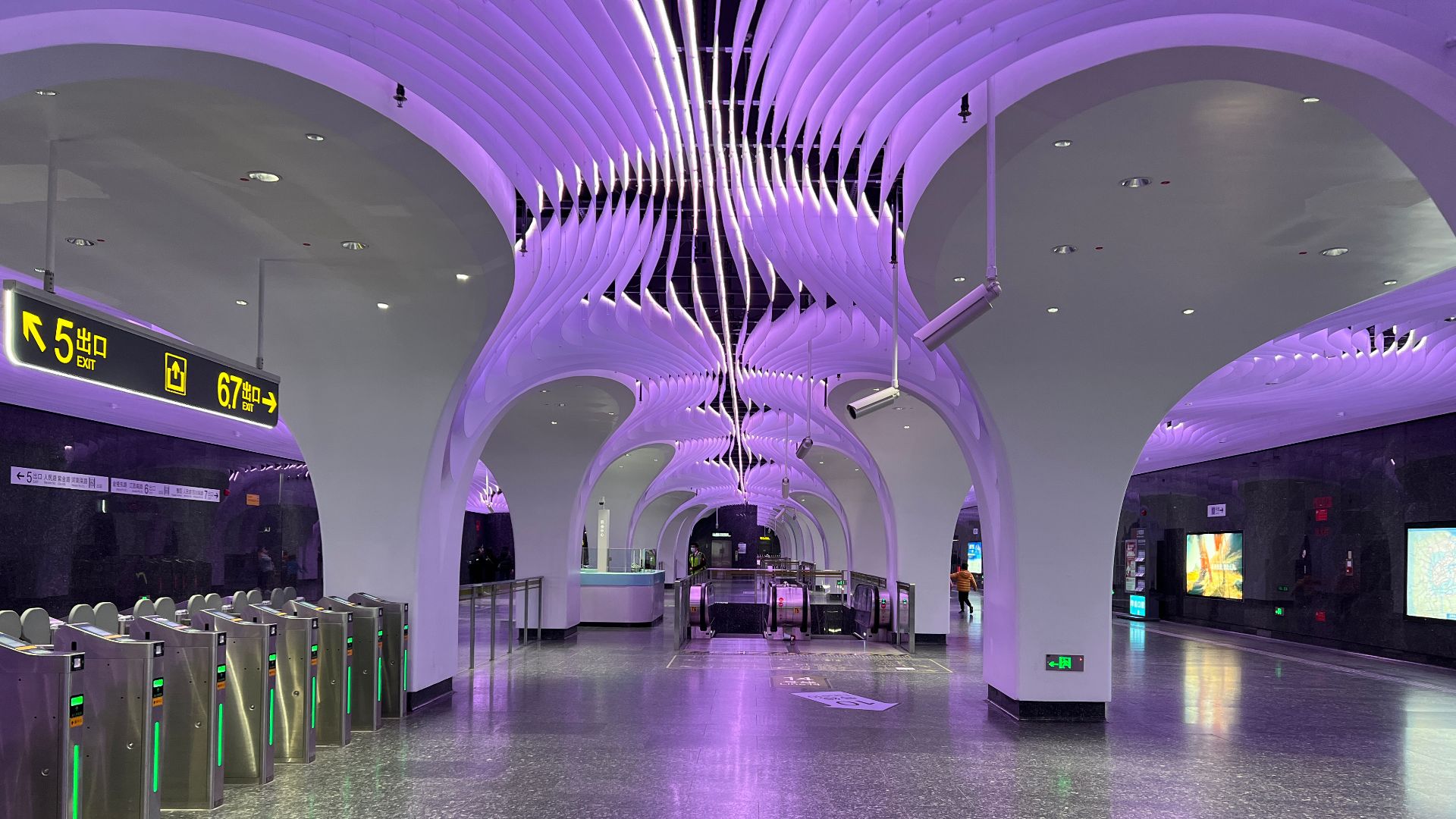 File:豫园站14号线站厅20230318 04.jpg