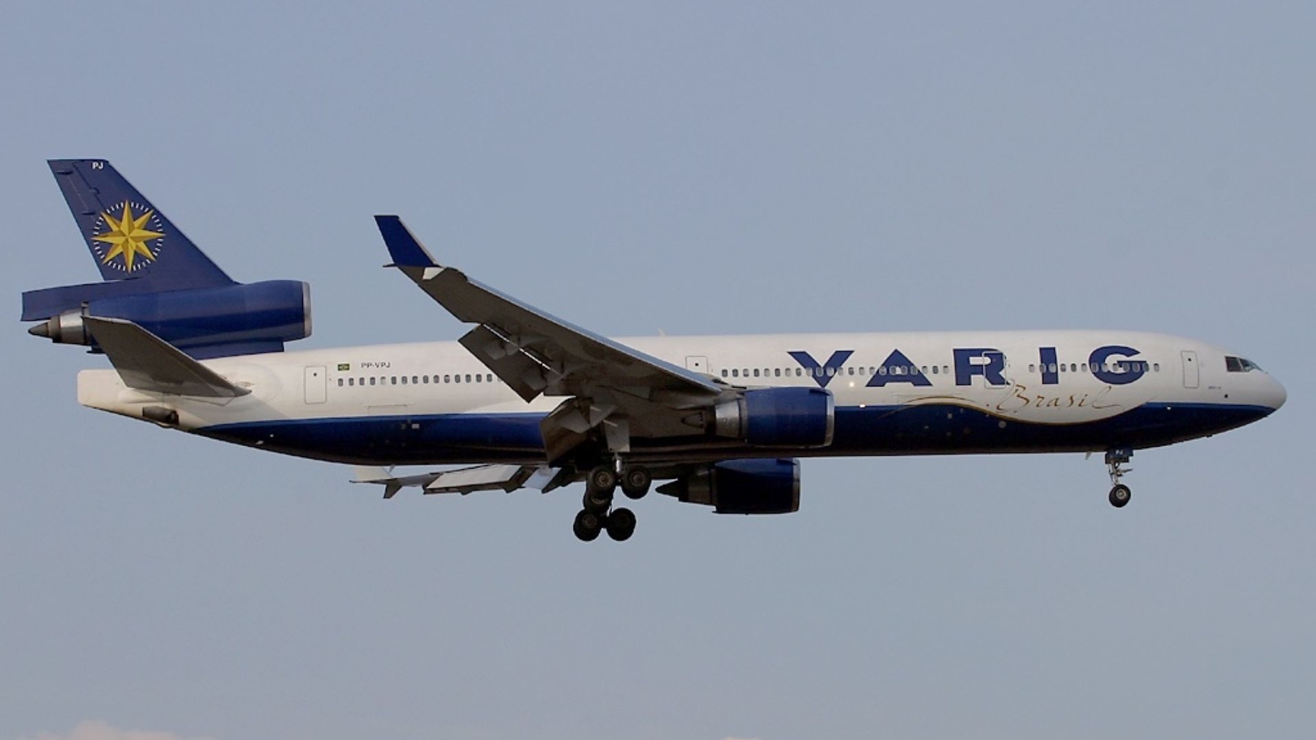 File:McDonnell Douglas MD-11, Varig AN0521263.jpg