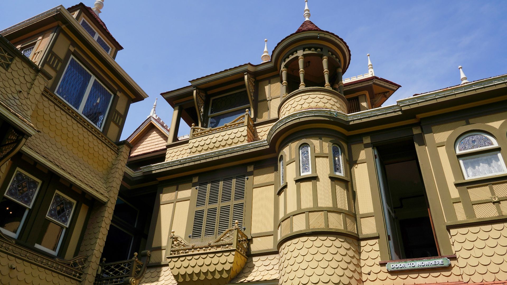The winchester mystery house exhibits architectural oddities.