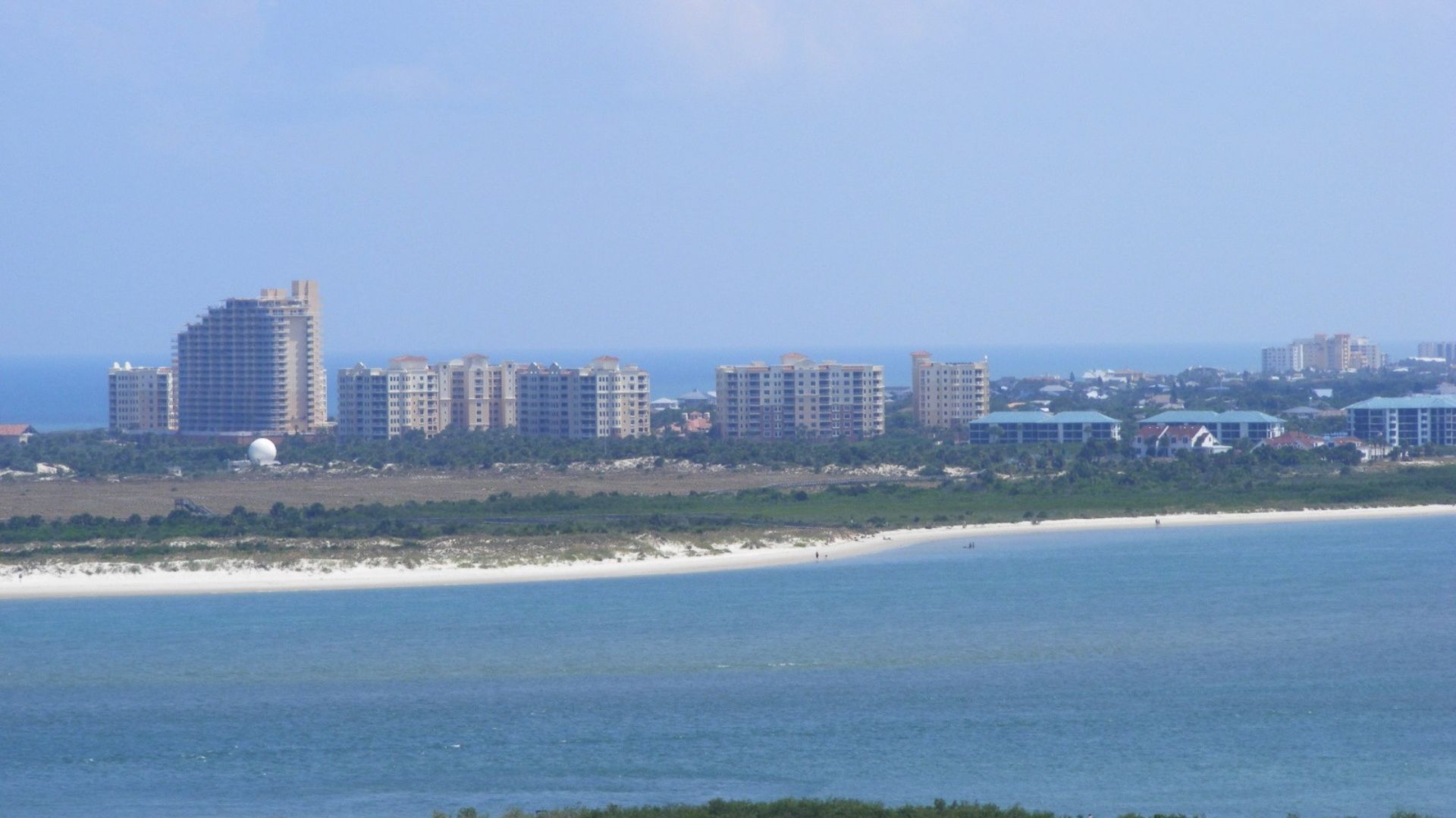 File:NewSmyrnaBeachFromLighthouse3.jpg