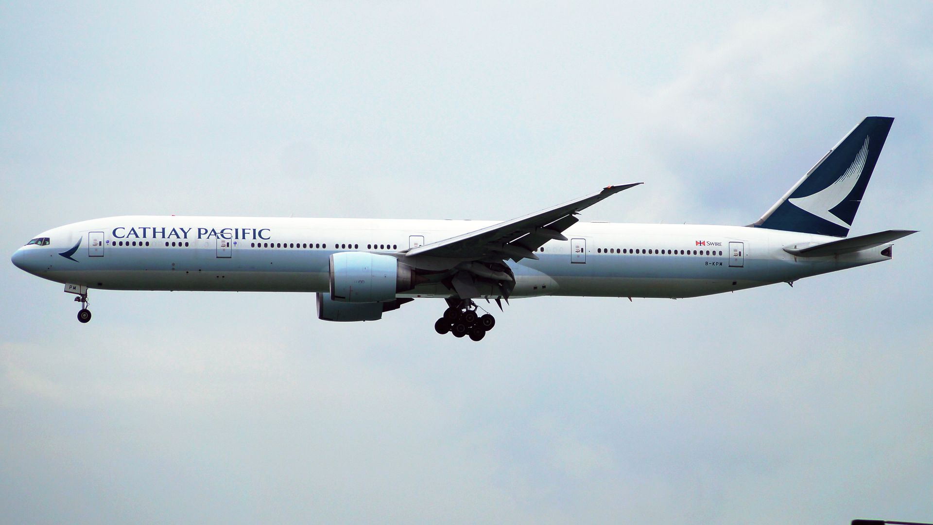 File:B-KPM Cathay Pacific.jpg
