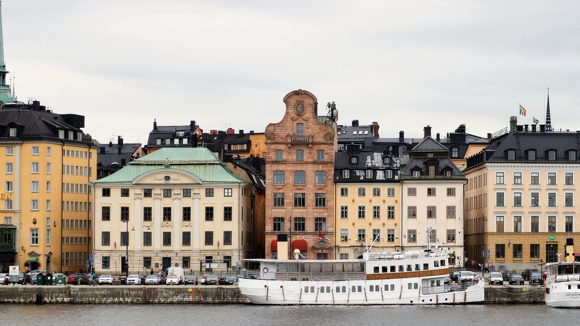 rover near road and buildings