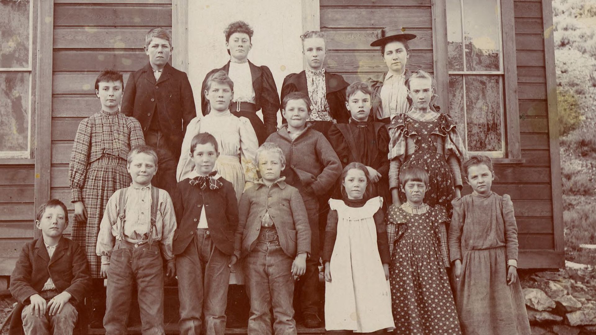 File:School picture pine grove mining camp Nevada.jpg