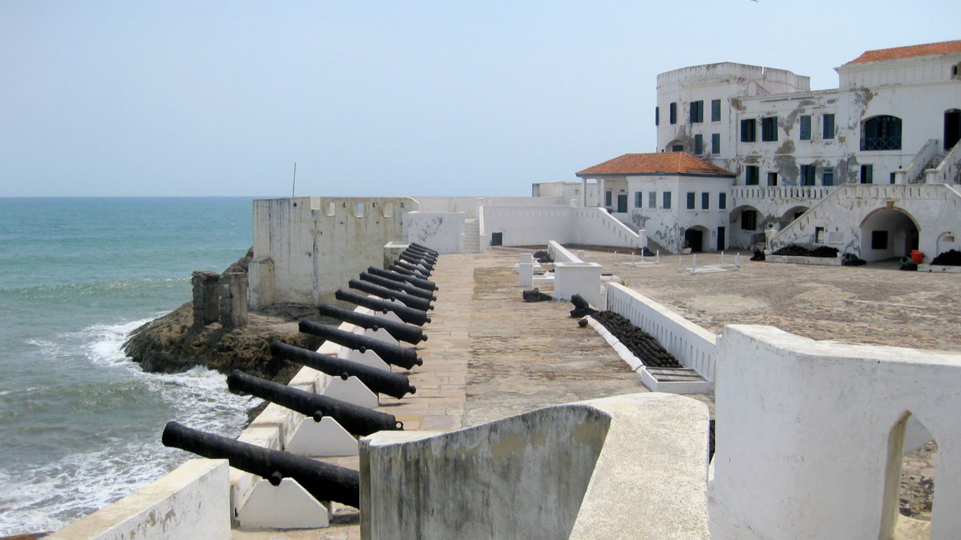 File:Cape Coast Castle, Cape Coast, Ghana.JPG