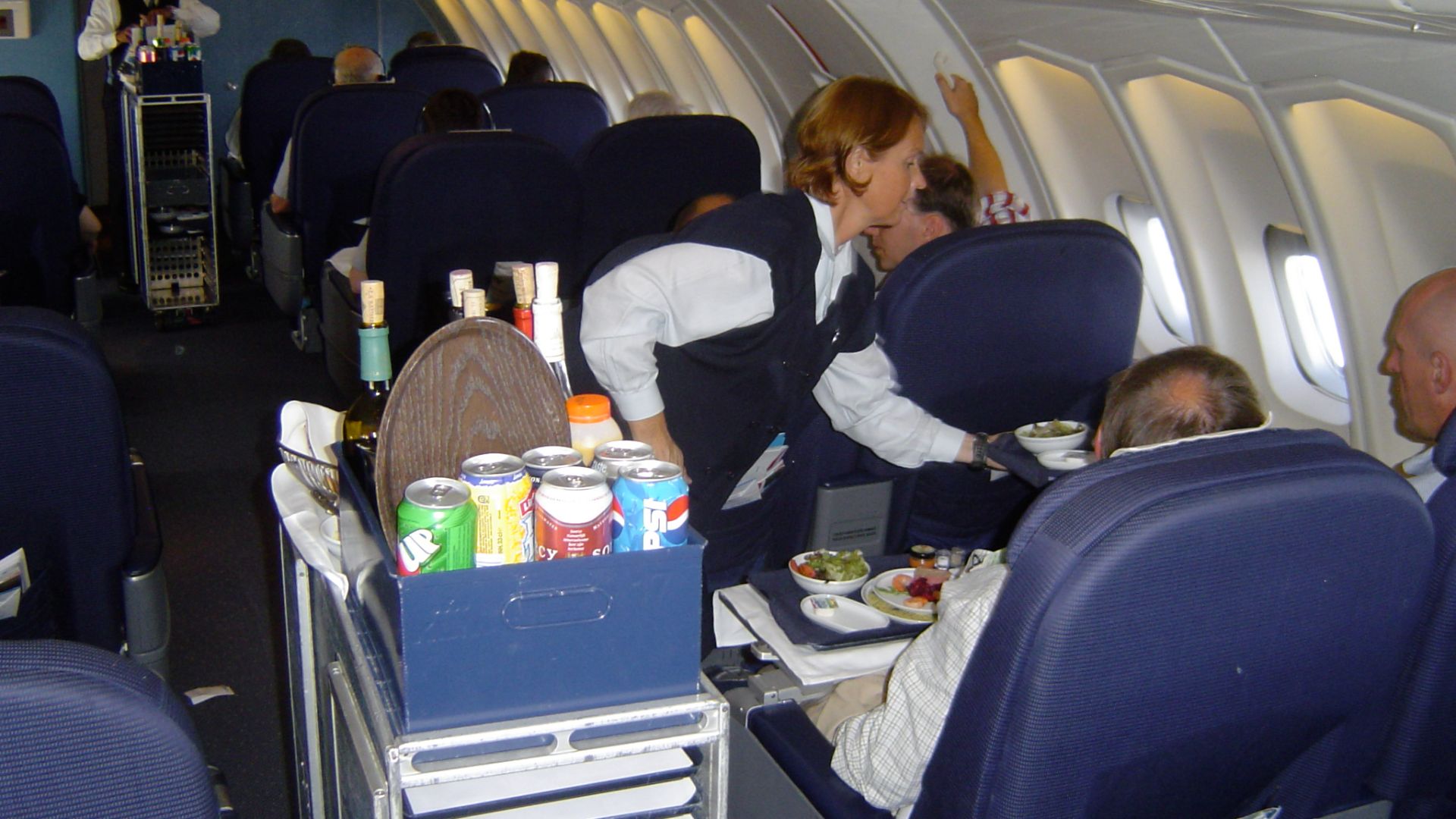 File:Inflight service.jpg