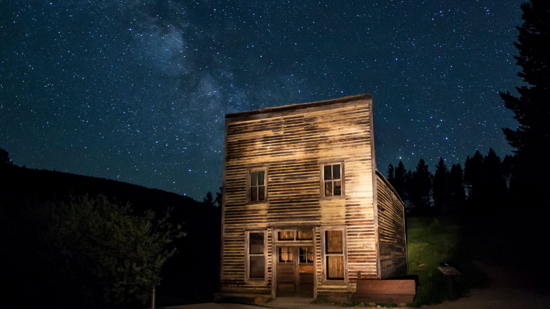 File:Garnet Ghost Town, Montana (15018371394).jpg