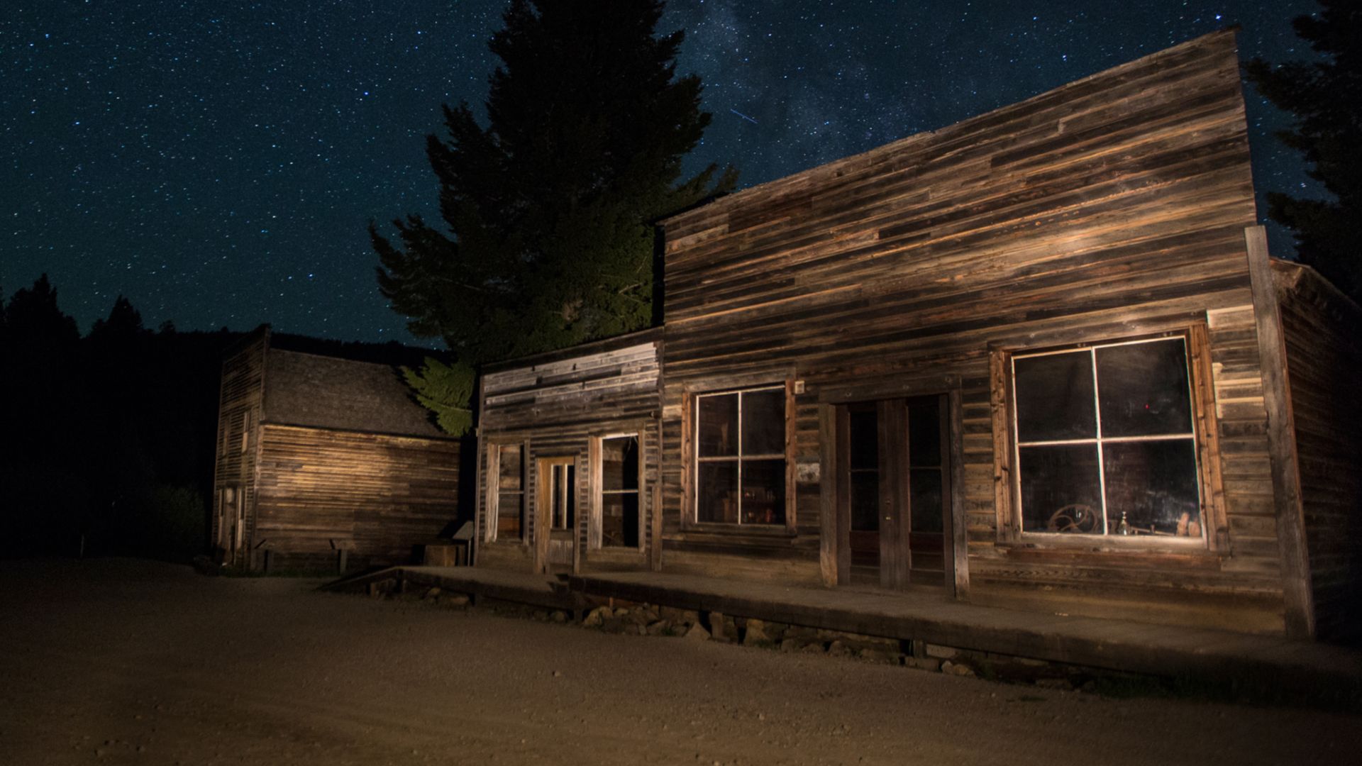 File:Garnet Ghost Town, Montana (15650282586).jpg